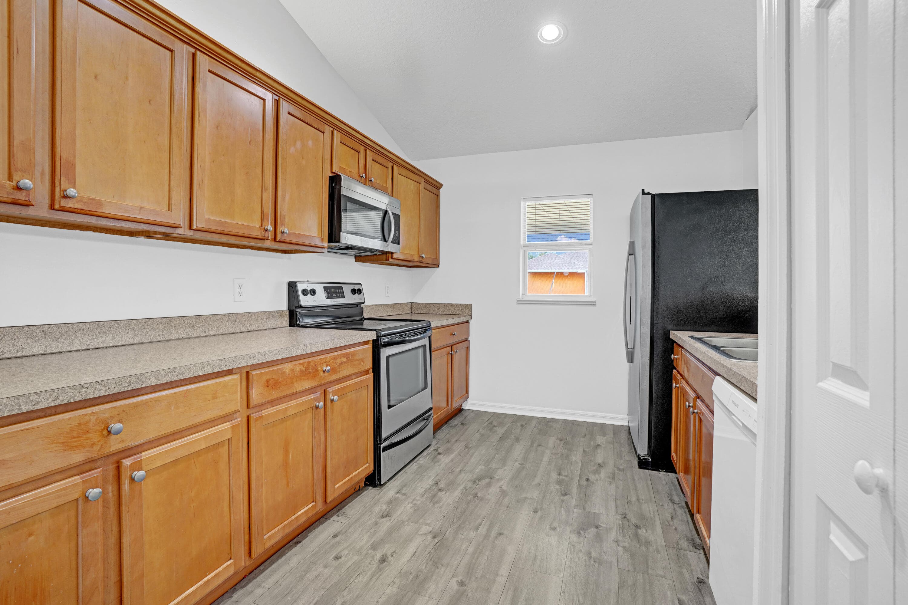 2125 SW Salvatierra Boulevard, Port St. Lucie, FL 34987 — photo 14 of 27