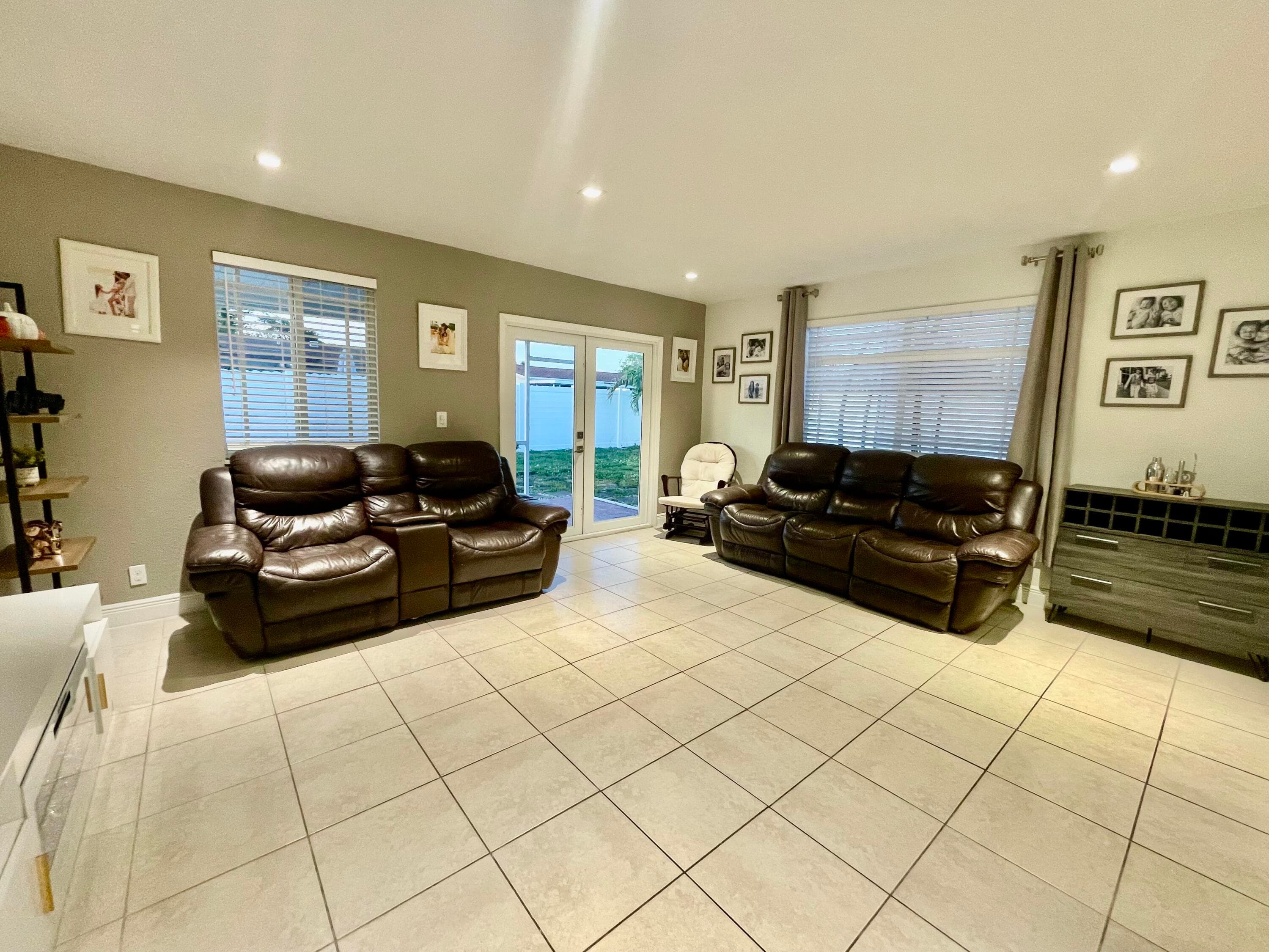 7661 Farragut Street, Hollywood, FL 33024 — photo 16 of 47
