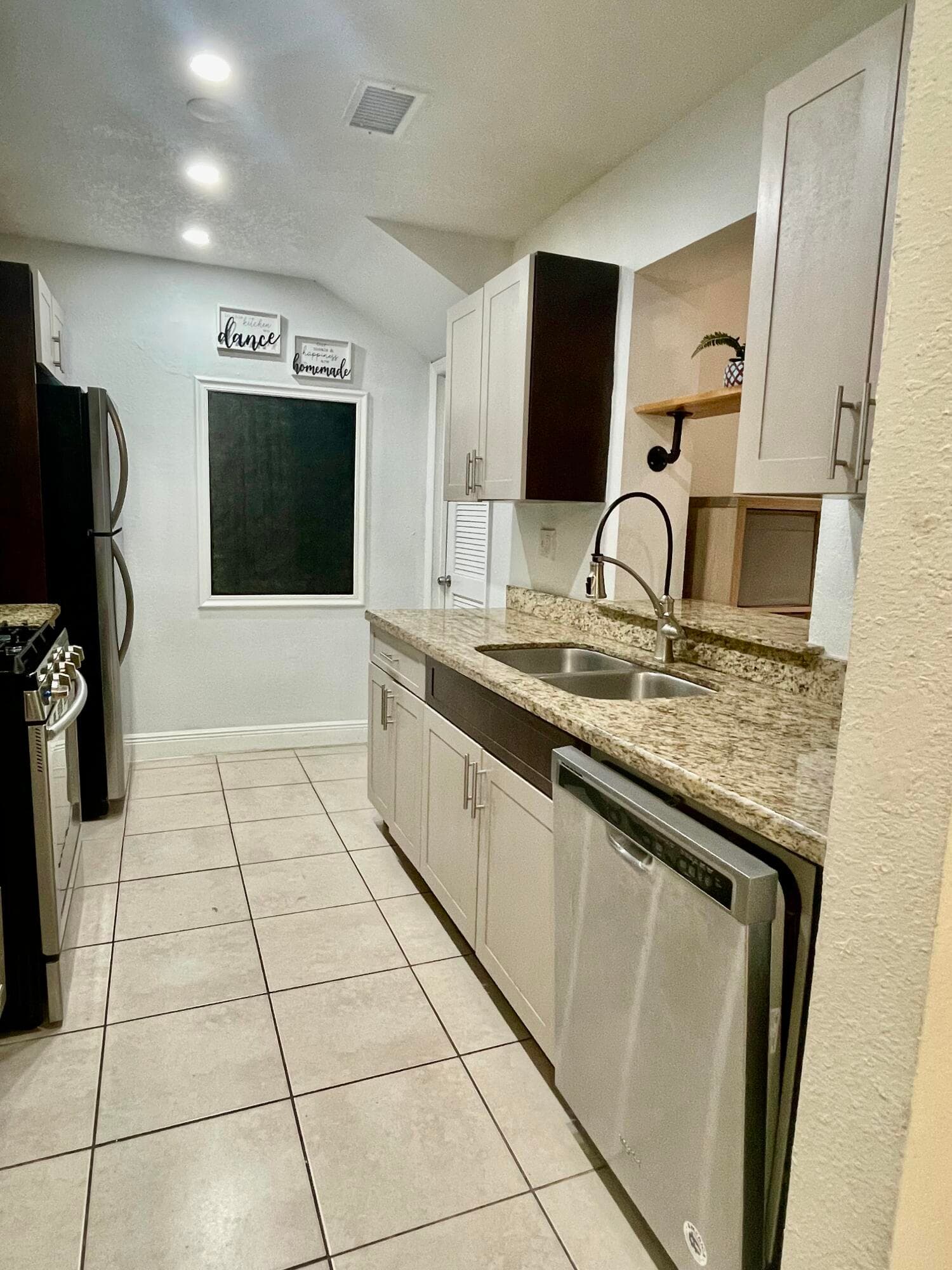 7661 Farragut Street, Hollywood, FL 33024 — photo 21 of 47