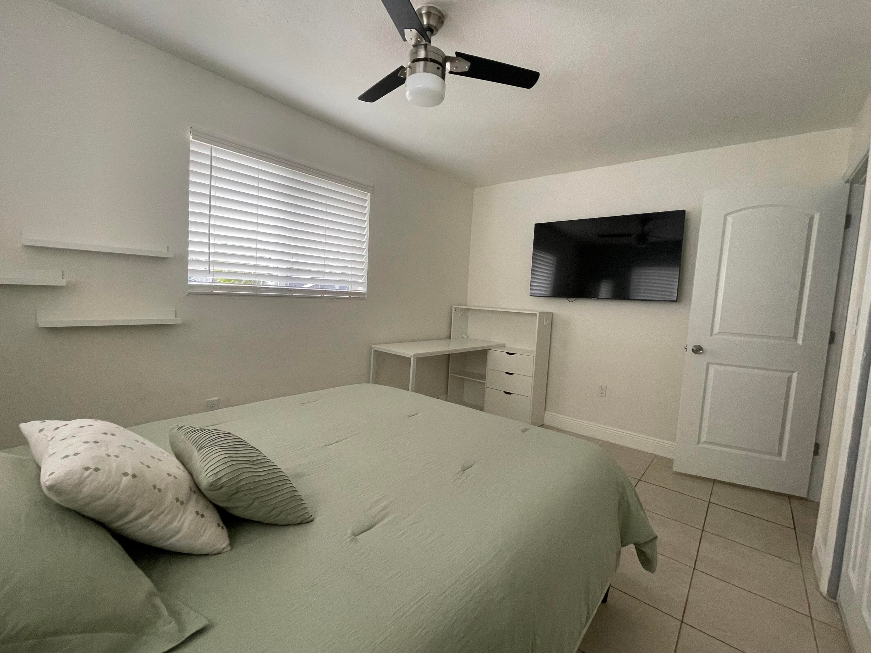 7661 Farragut Street, Hollywood, FL 33024 — photo 35 of 47