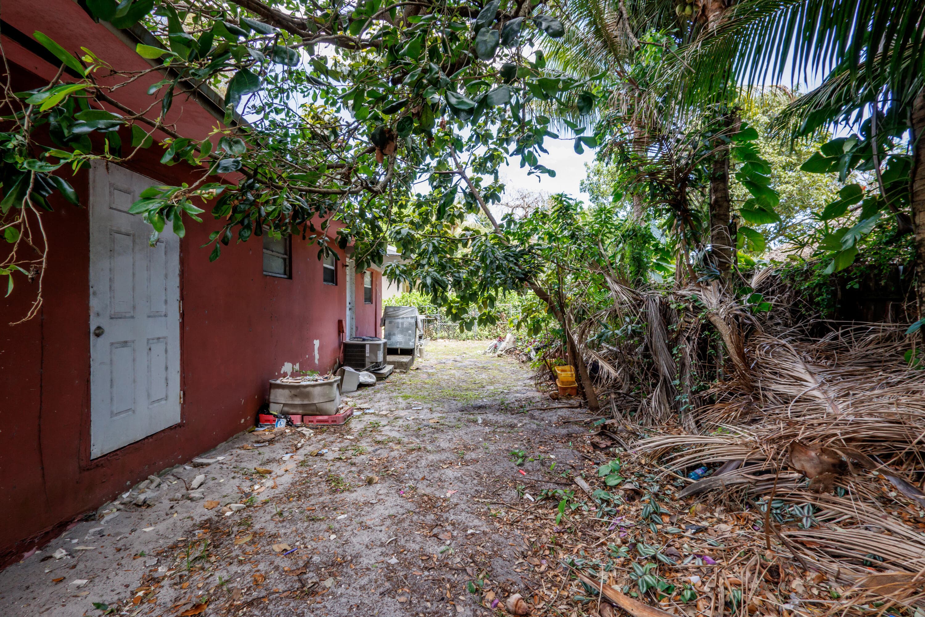 426 NE 166th Street 2, North Miami Beach, FL 33162 — photo 33 of 37