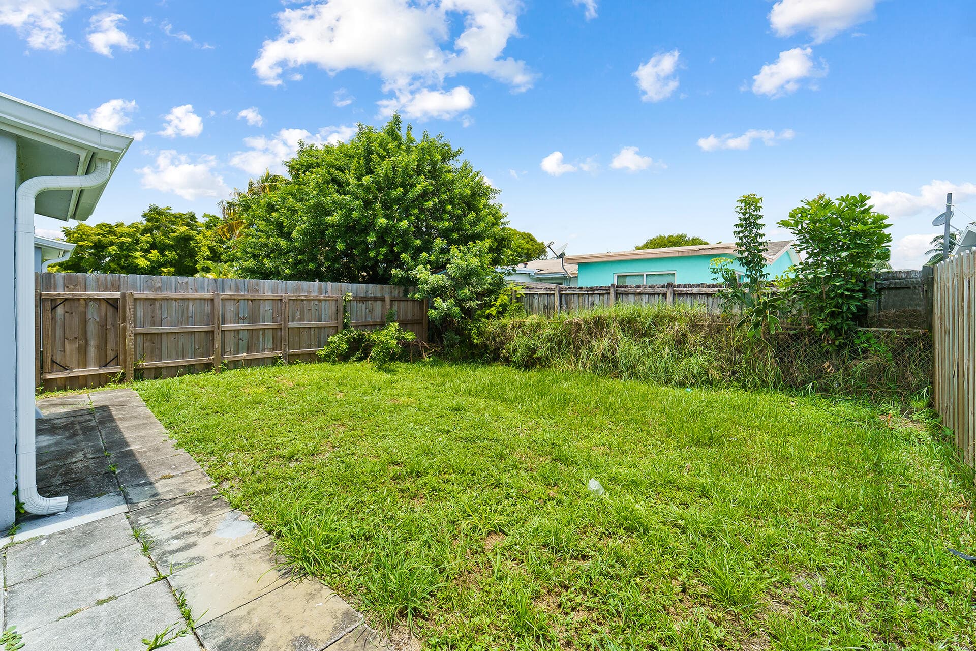 271 NE 57th Court 1-2, Oakland Park, FL 33334 — photo 23 of 33