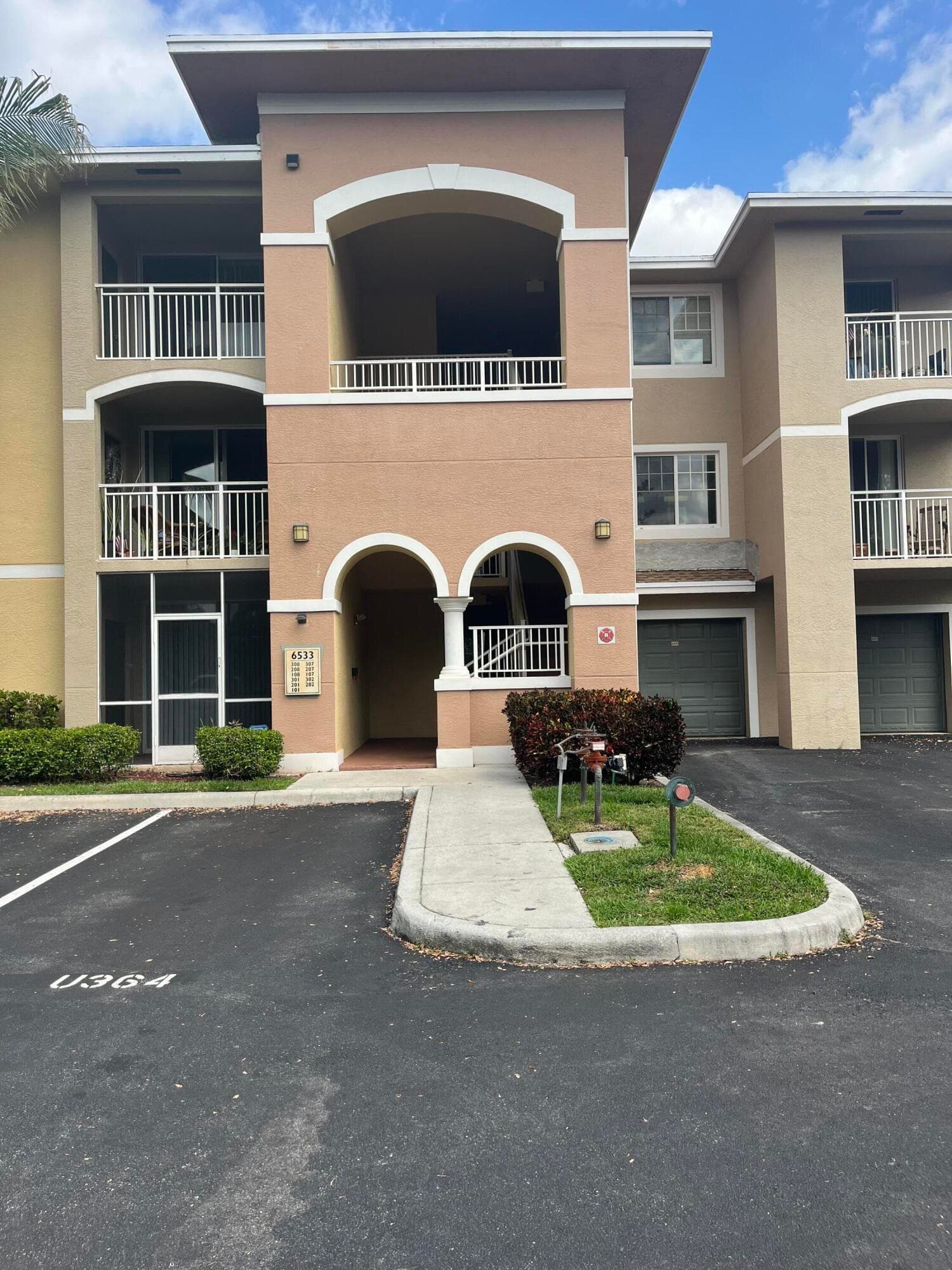6533 Emerald Dunes Drive 301, West Palm Beach, FL 33411 — photo 1 of 12