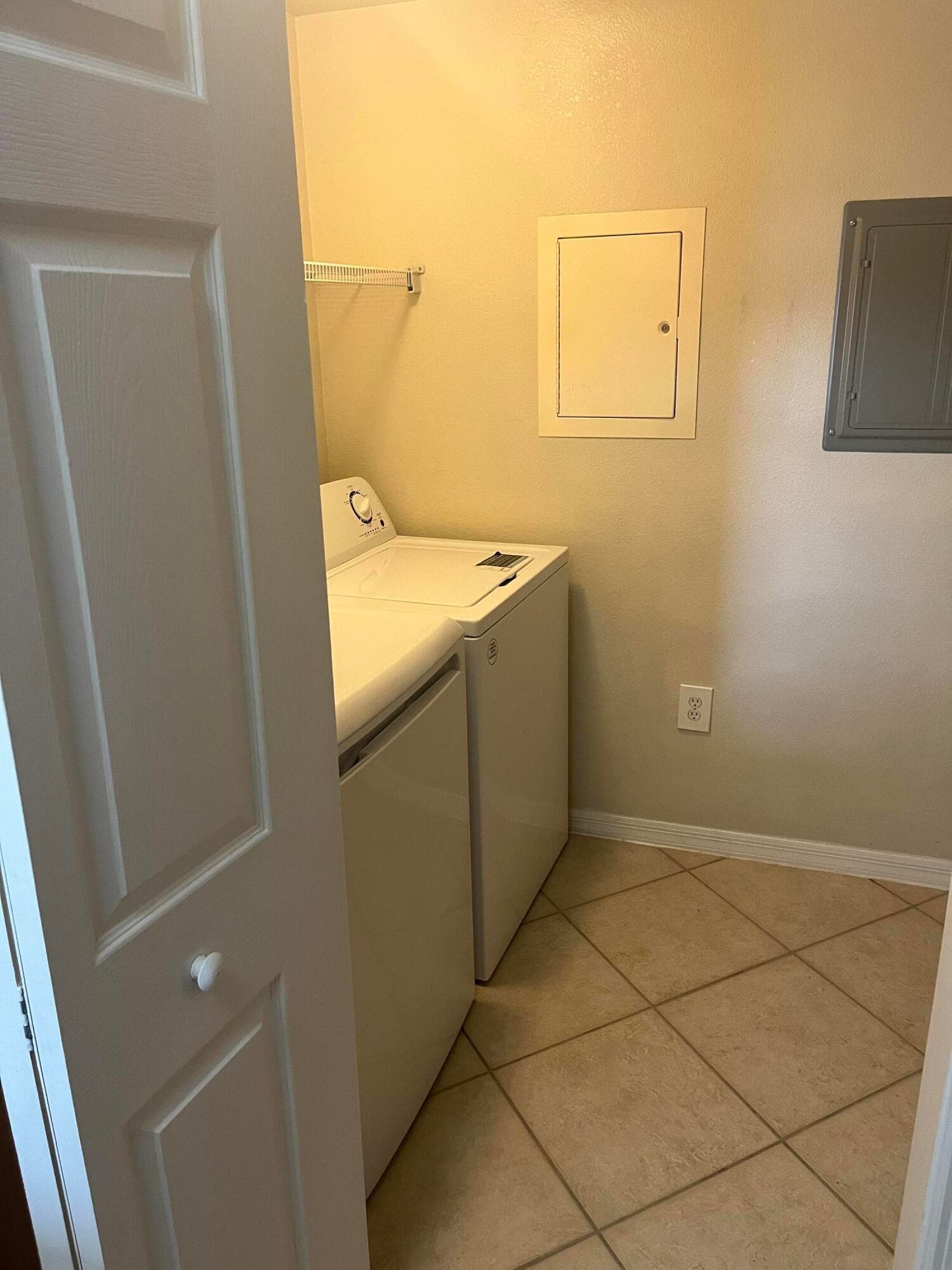 6533 Emerald Dunes Drive 301, West Palm Beach, FL 33411 — photo 5 of 12