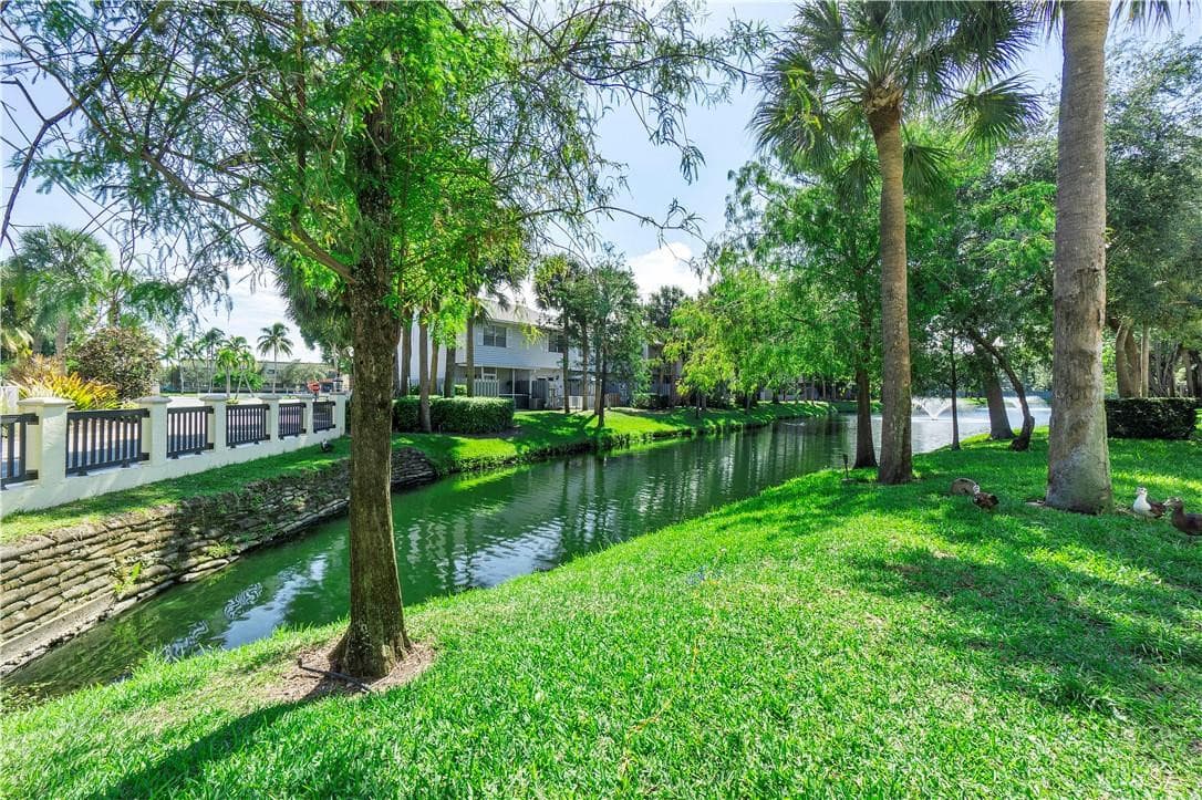 185 SW 3rd Street, Pompano Beach, FL 33060 — photo 38 of 77