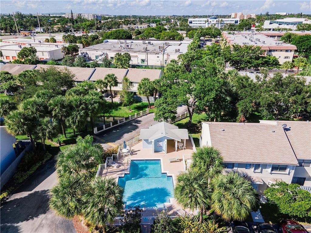185 SW 3rd Street, Pompano Beach, FL 33060 — photo 47 of 77