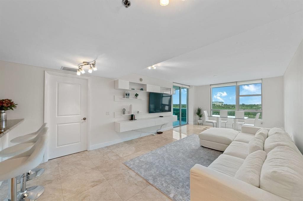 2641 N Flamingo Road 901n, Sunrise, FL 33323 — photo 4 of 20
