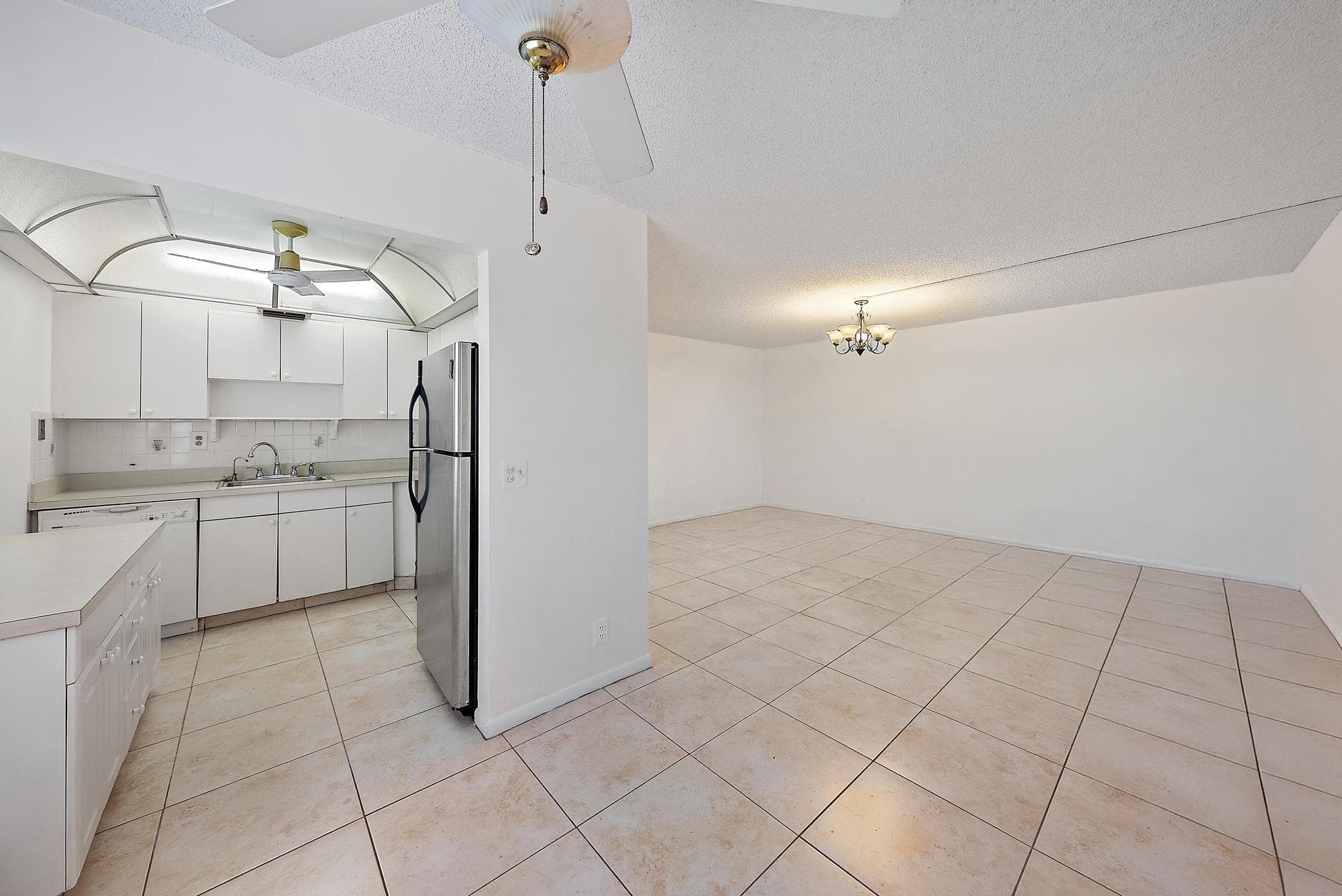 869 S Flanders S S, Delray Beach, FL 33484 — photo 2 of 7