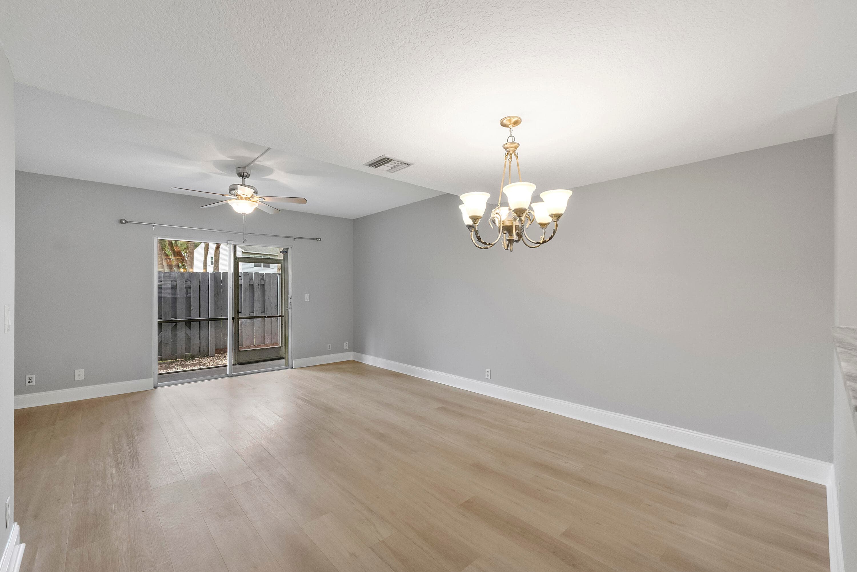 185 SW 3rd Street, Pompano Beach, FL 33060 — photo 11 of 77