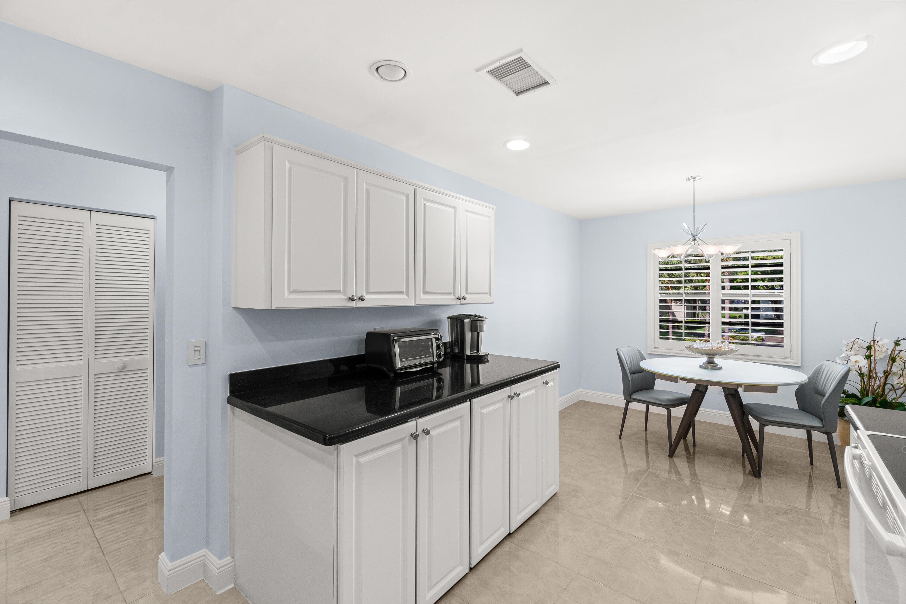 5 Westgate Lane B, Boynton Beach, FL 33436 — photo 4 of 58