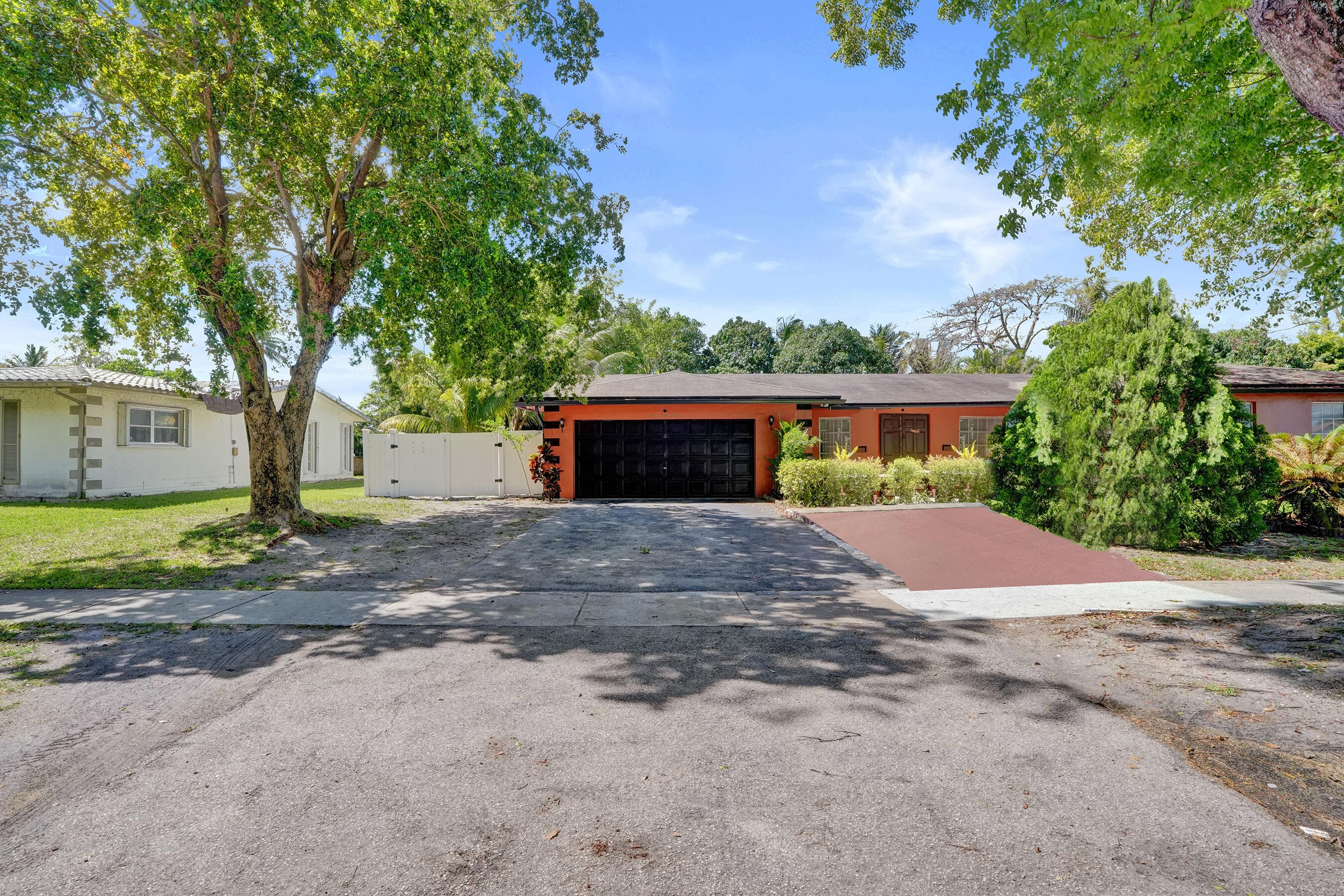 6540 SW 7th Street, Margate, FL 33068 — photo 2 of 38