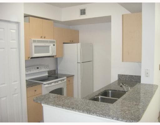 2421 Centergate Drive 104, Miramar, FL 33025 — photo 2 of 7