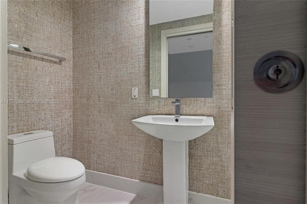 801 S Miami Avenue 2508, Miami, FL 33131 — photo 16 of 25
