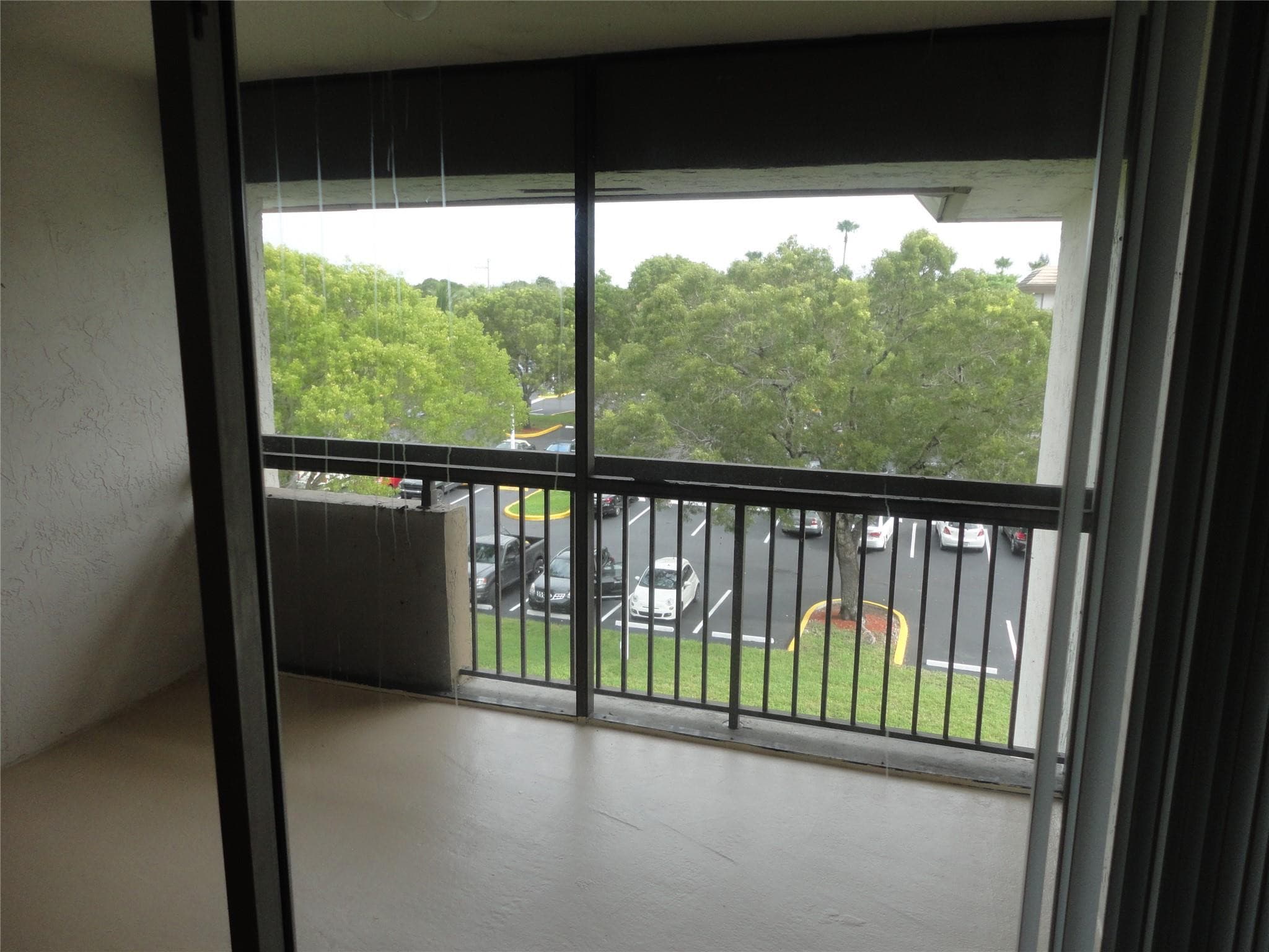 731 N Pine Island Road 402, Plantation, FL 33324 — photo 11 of 12