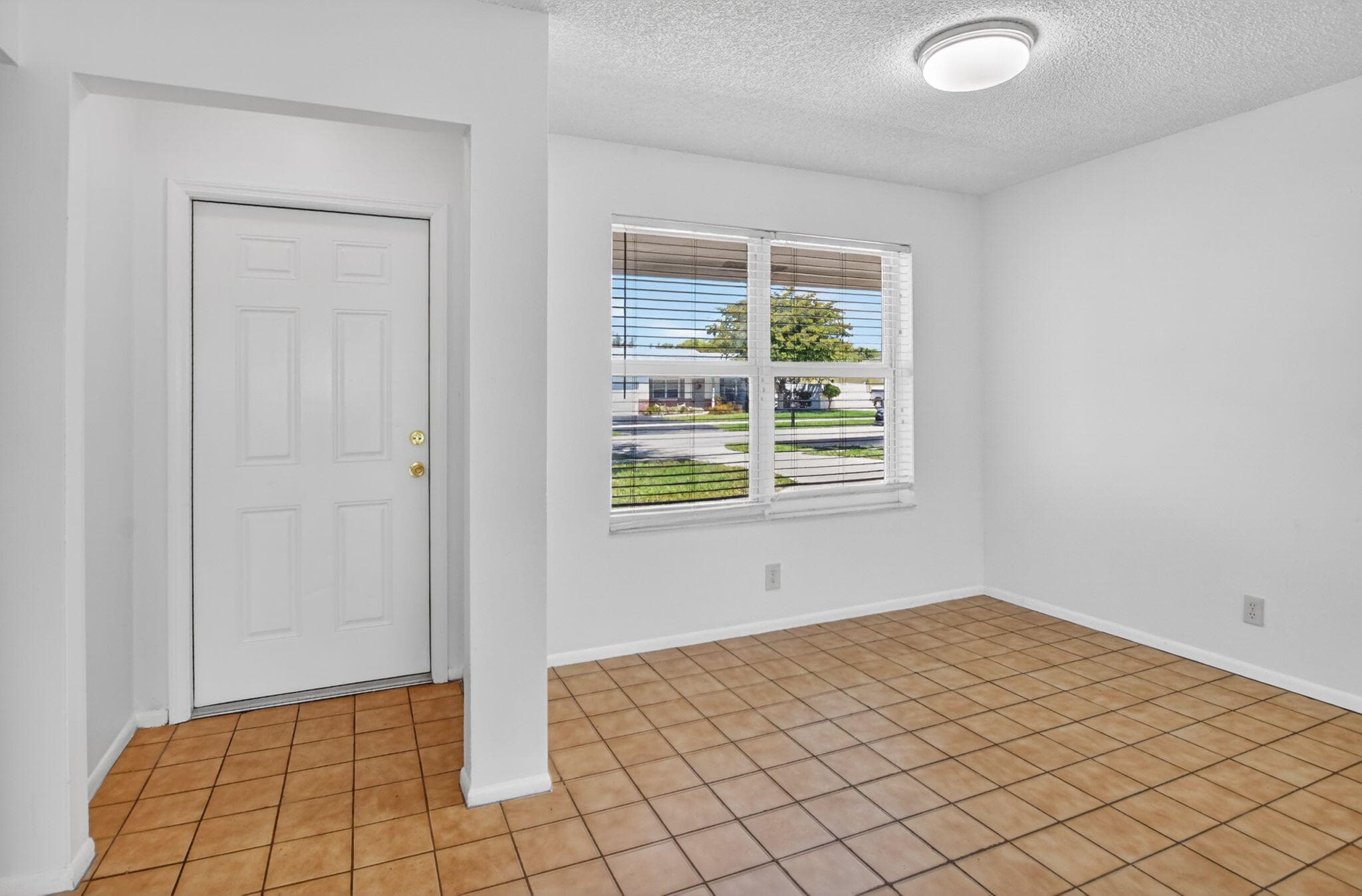 19486 Delaware Circle, Boca Raton, FL 33434 — photo 4 of 46