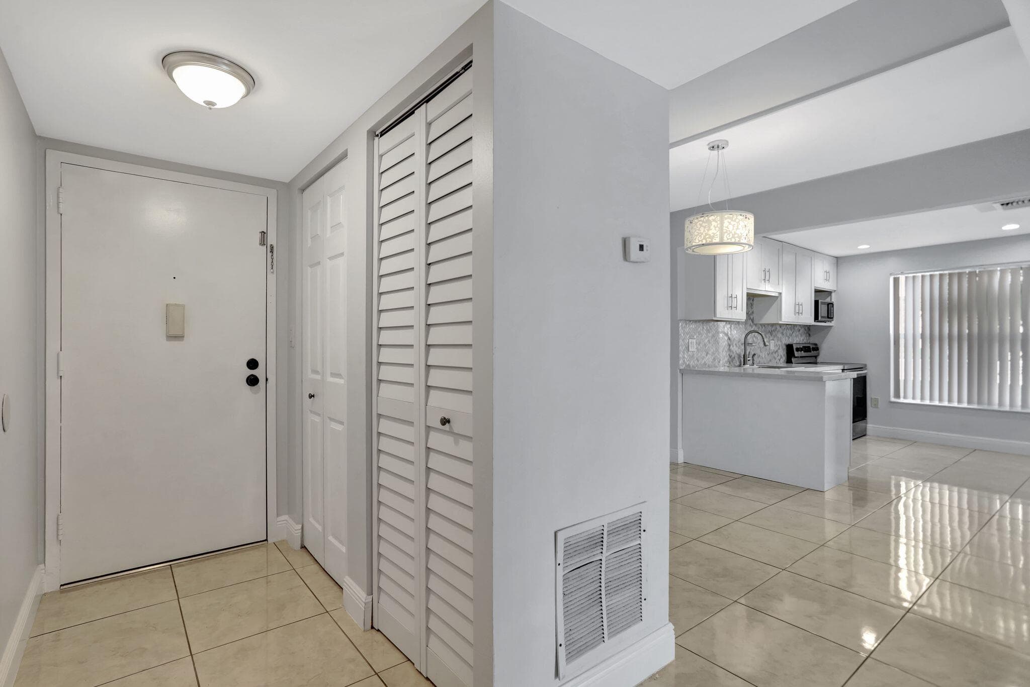 4156 Inverrary Drive 111, Lauderhill, FL 33319 — photo 4 of 18