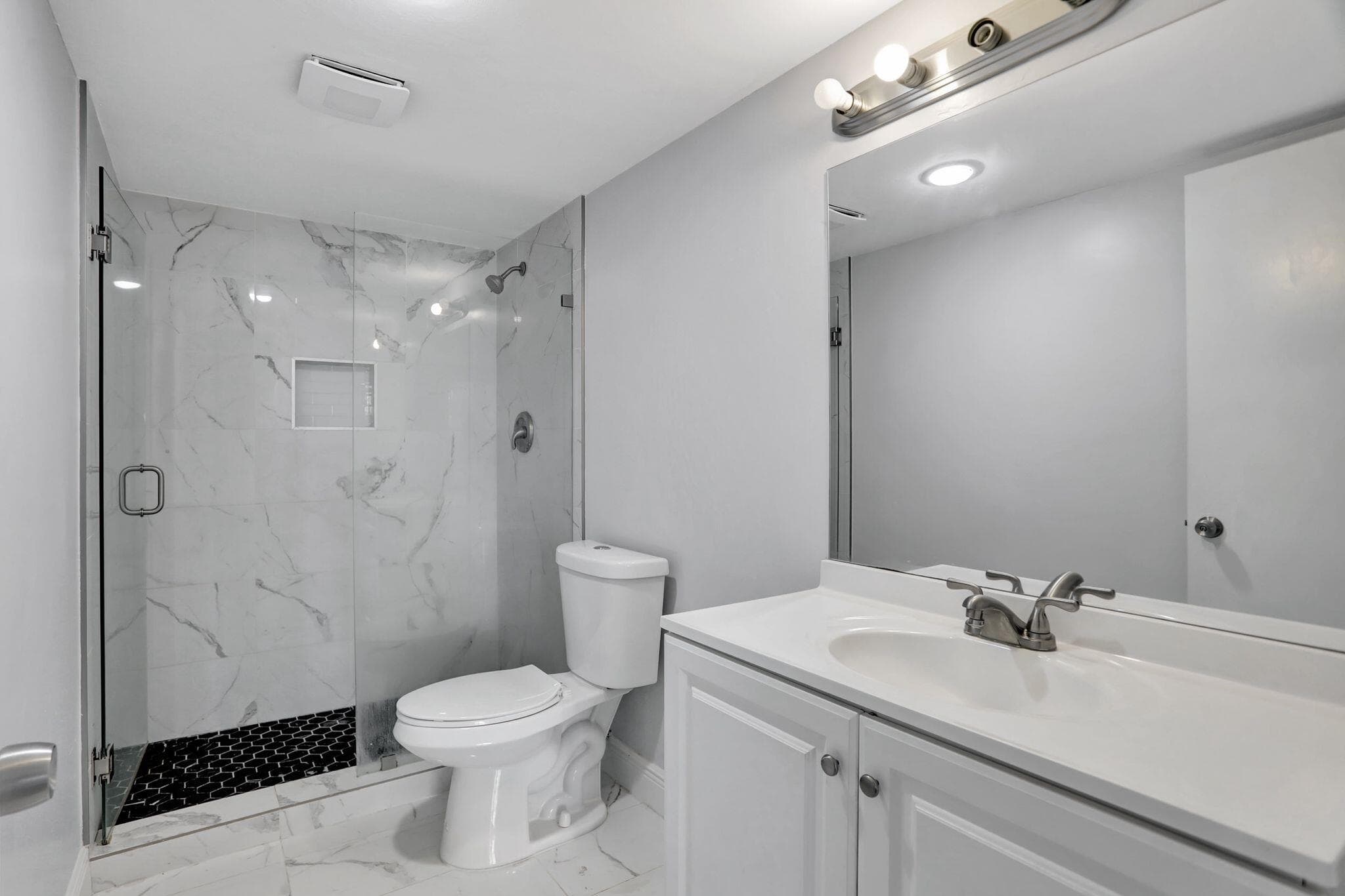 4156 Inverrary Drive 111, Lauderhill, FL 33319 — photo 8 of 18