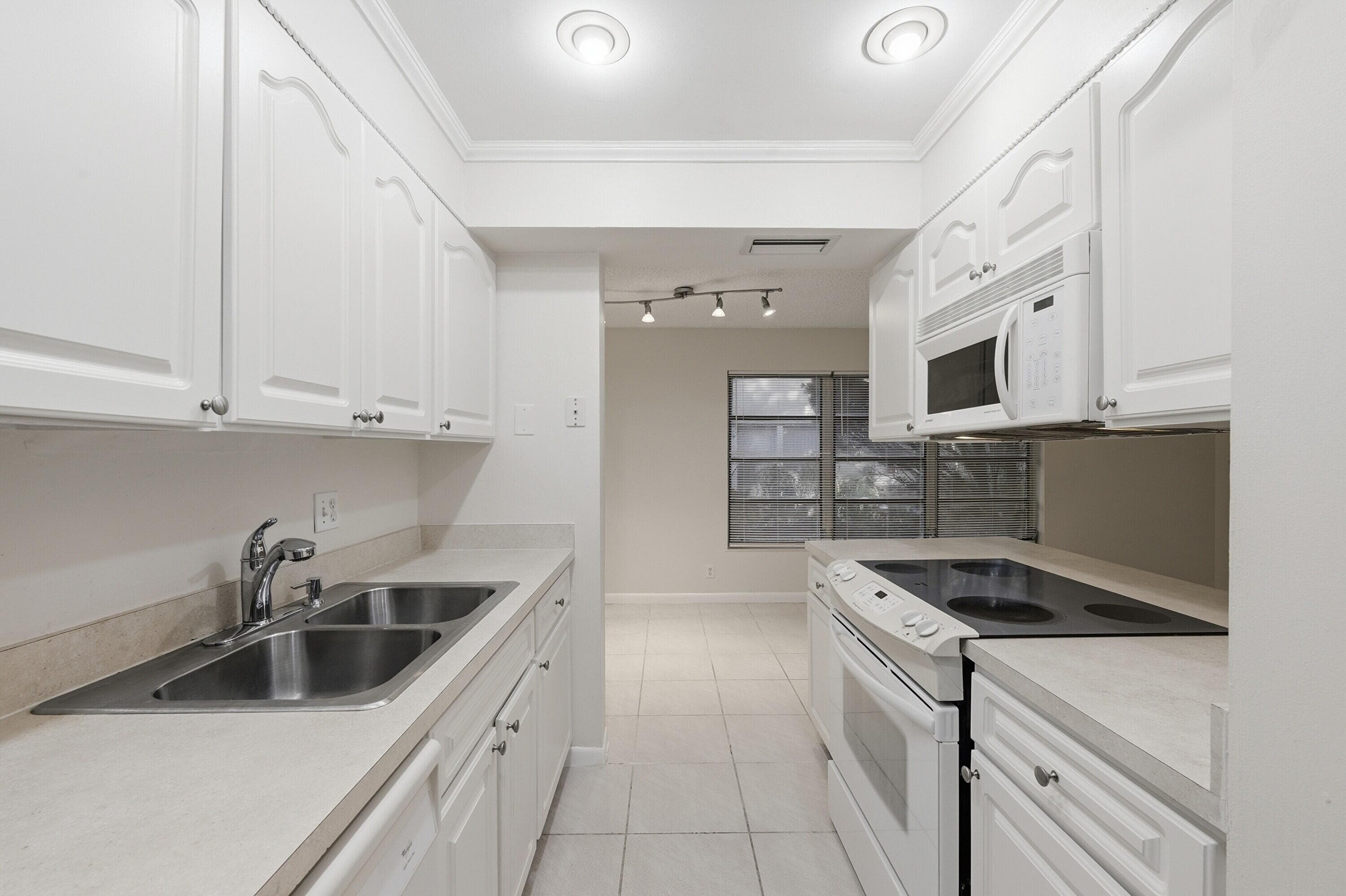 8811 NW 28th Drive 1-2, Coral Springs, FL 33065 — photo 17 of 40