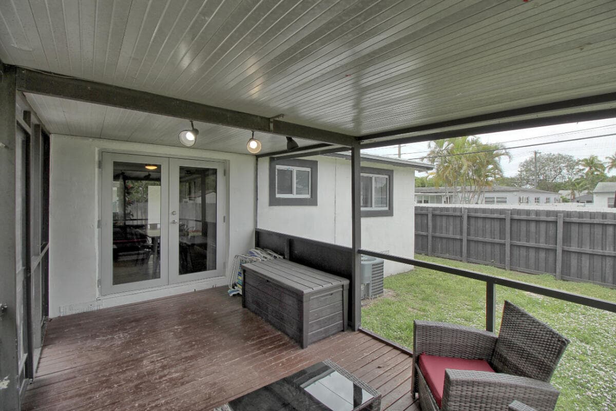 1324 N 24th Avenue, Hollywood, FL 33020 — photo 27 of 35