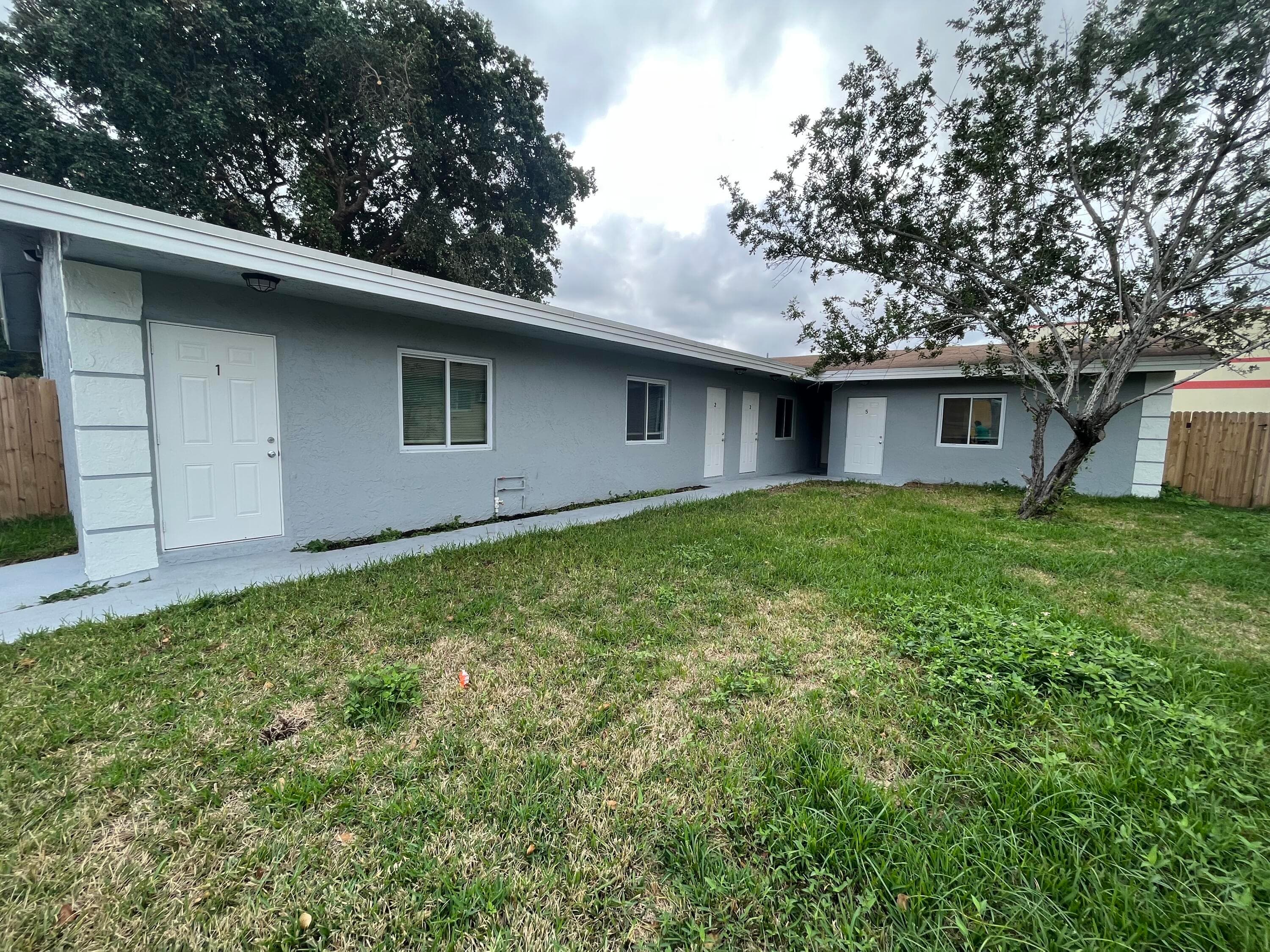 1109 NW 6th Avenue 3, Pompano Beach, FL 33060 — photo 1 of 9