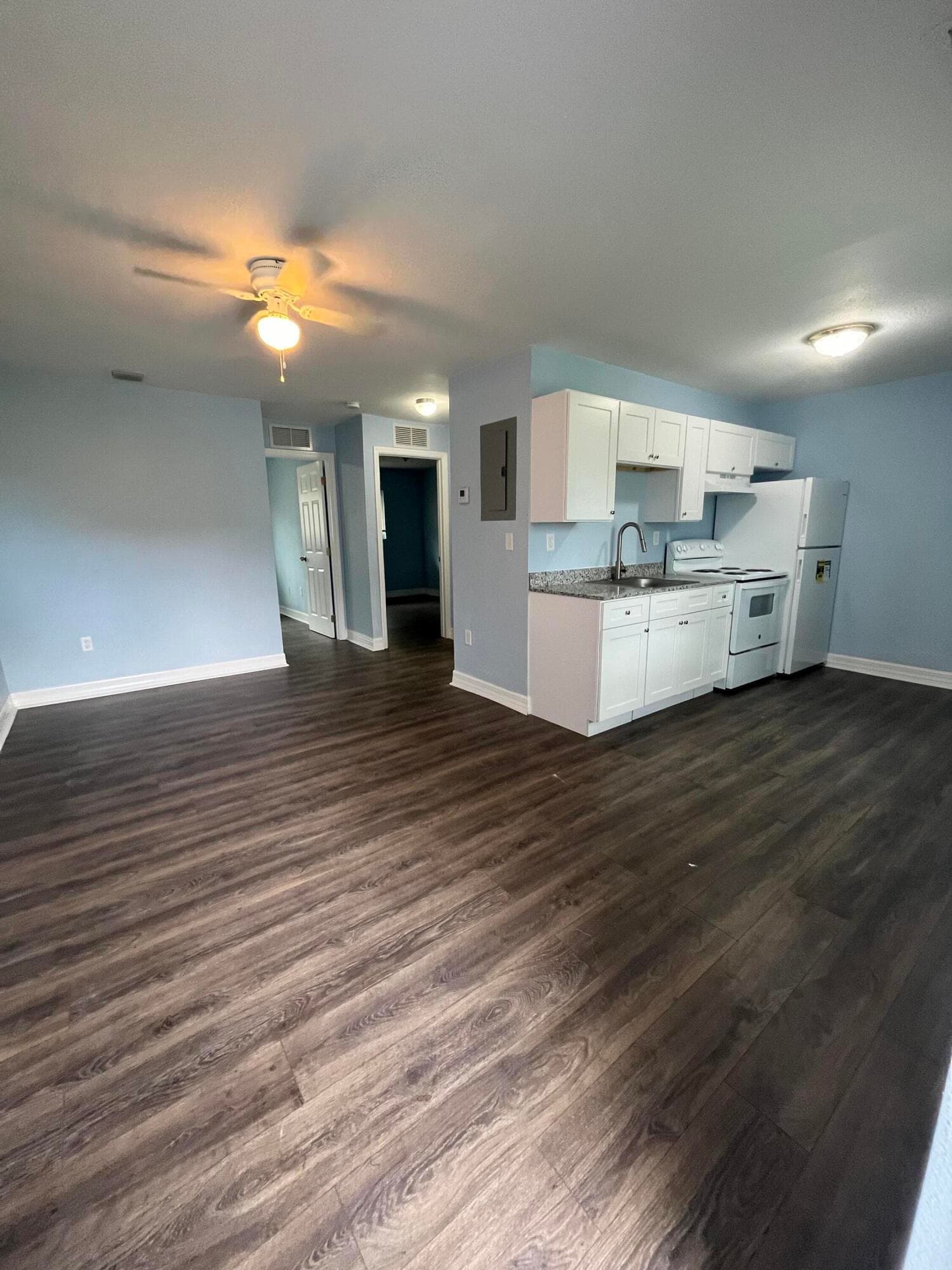 1109 NW 6th Avenue 3, Pompano Beach, FL 33060 — photo 4 of 9
