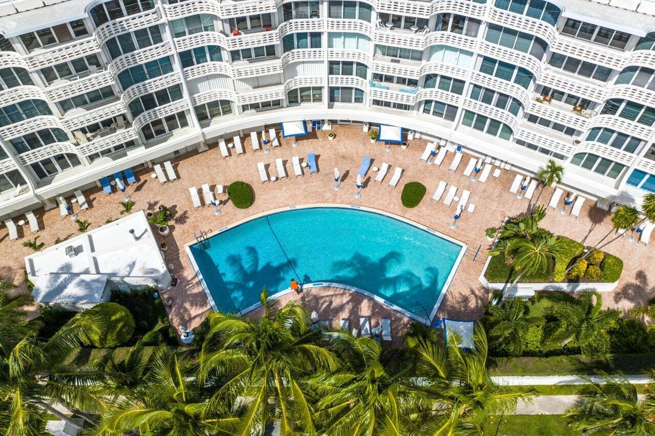 130 Sunrise Avenue 616, Palm Beach, FL 33480 — photo 23 of 33