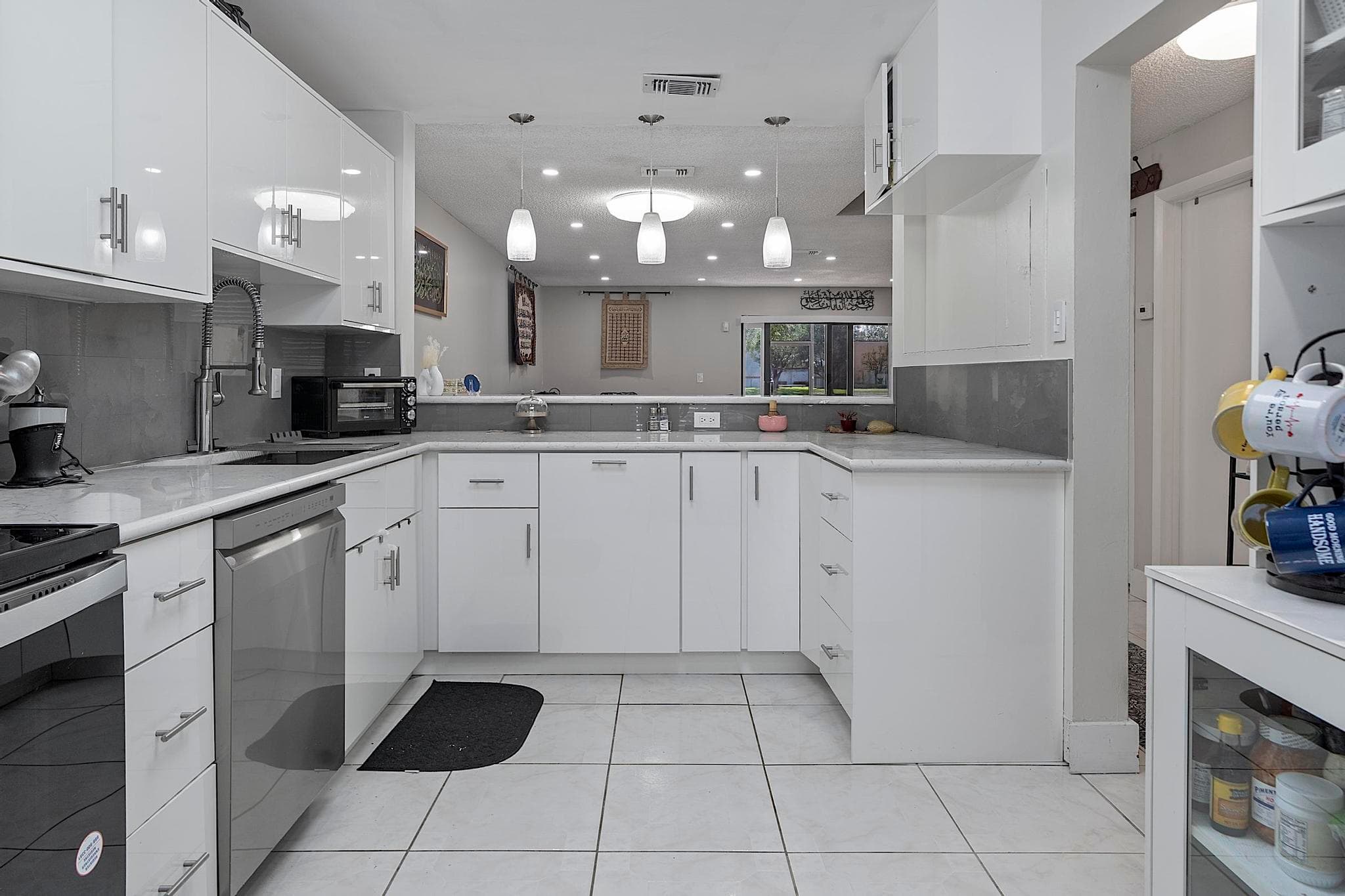 1177 NW 98th Terrace 132, Pembroke Pines, FL 33024 — photo 7 of 35