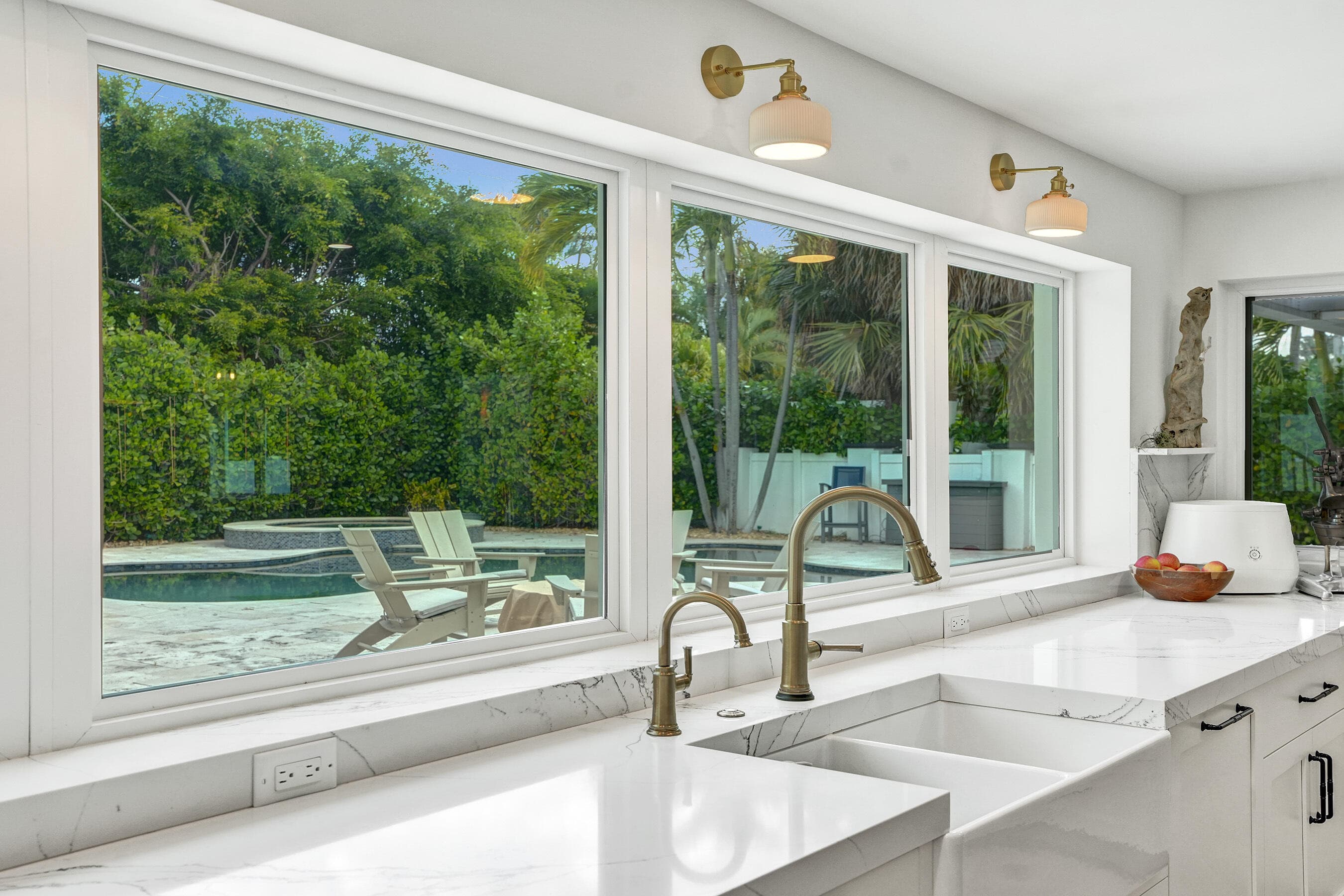 2421 NE 12th Street, Fort Lauderdale, FL 33304 — photo 3 of 118