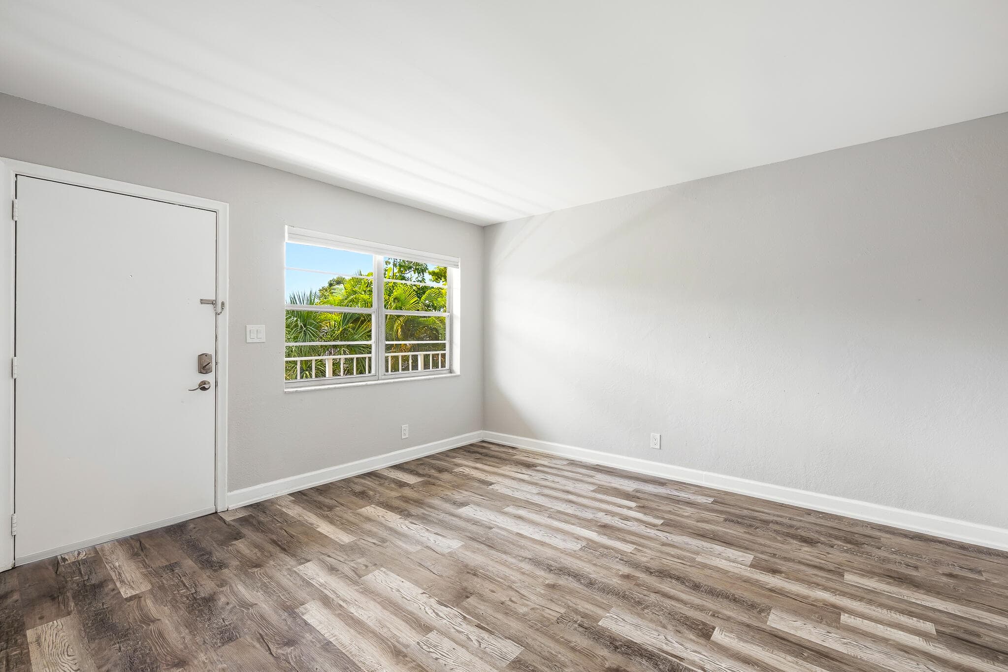 5162 NE 6th Avenue 317, Oakland Park, FL 33334 — photo 3 of 15
