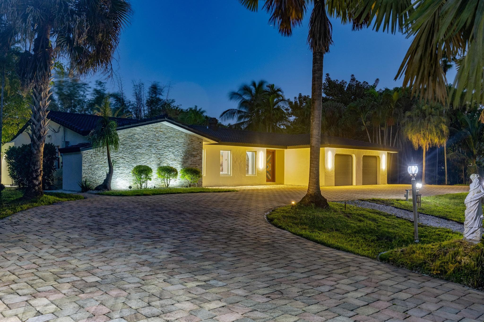 11621 NW 21st Court, Plantation, FL 33323 — photo 4 of 80