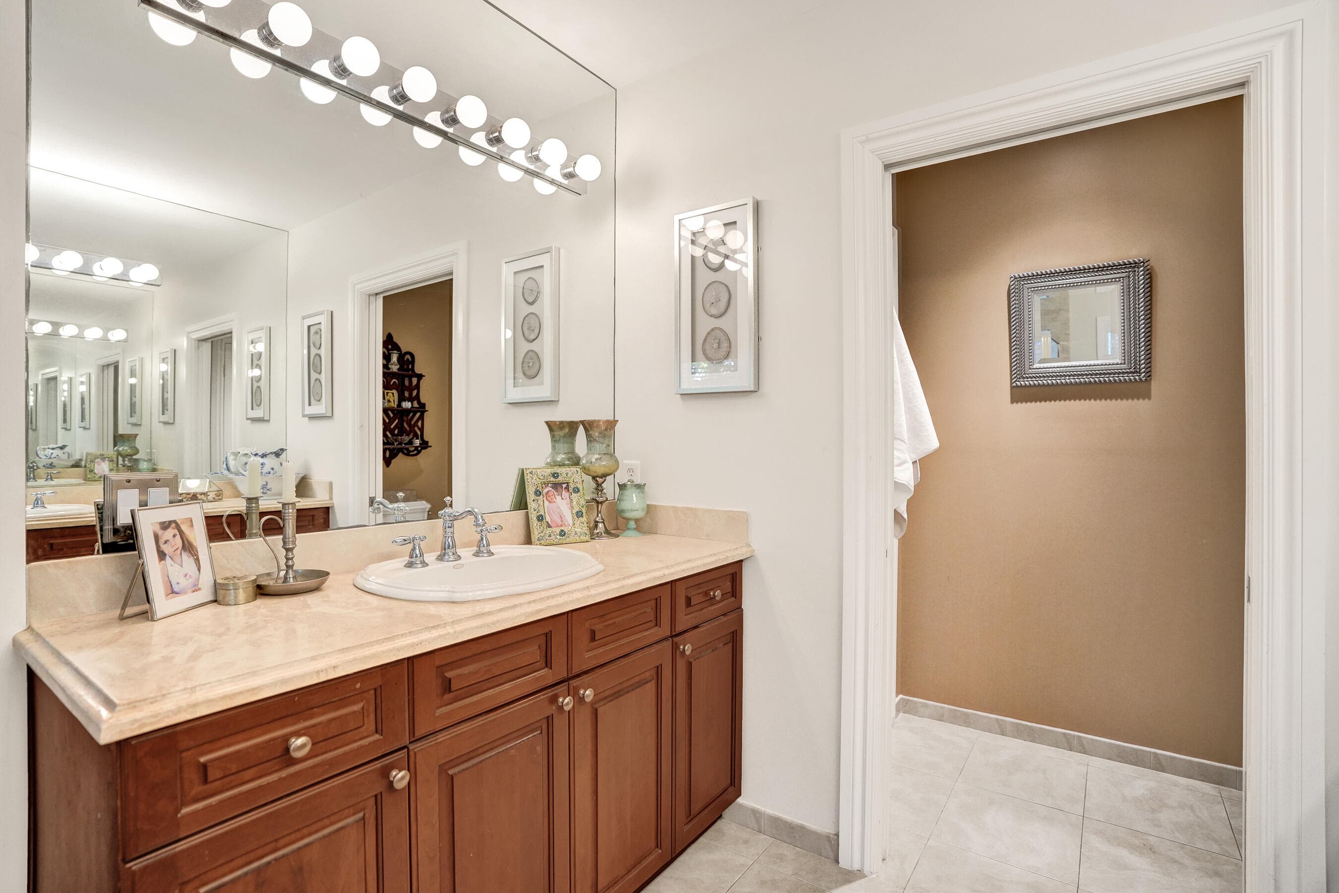1127 N Victoria Park Road, Fort Lauderdale, FL 33304 — photo 27 of 45