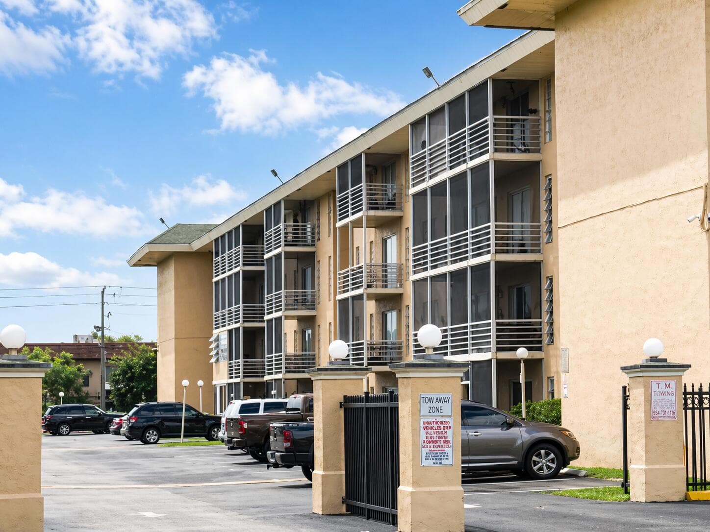 4848 NW 24th Court 327, Lauderdale Lakes, FL 33313 — photo