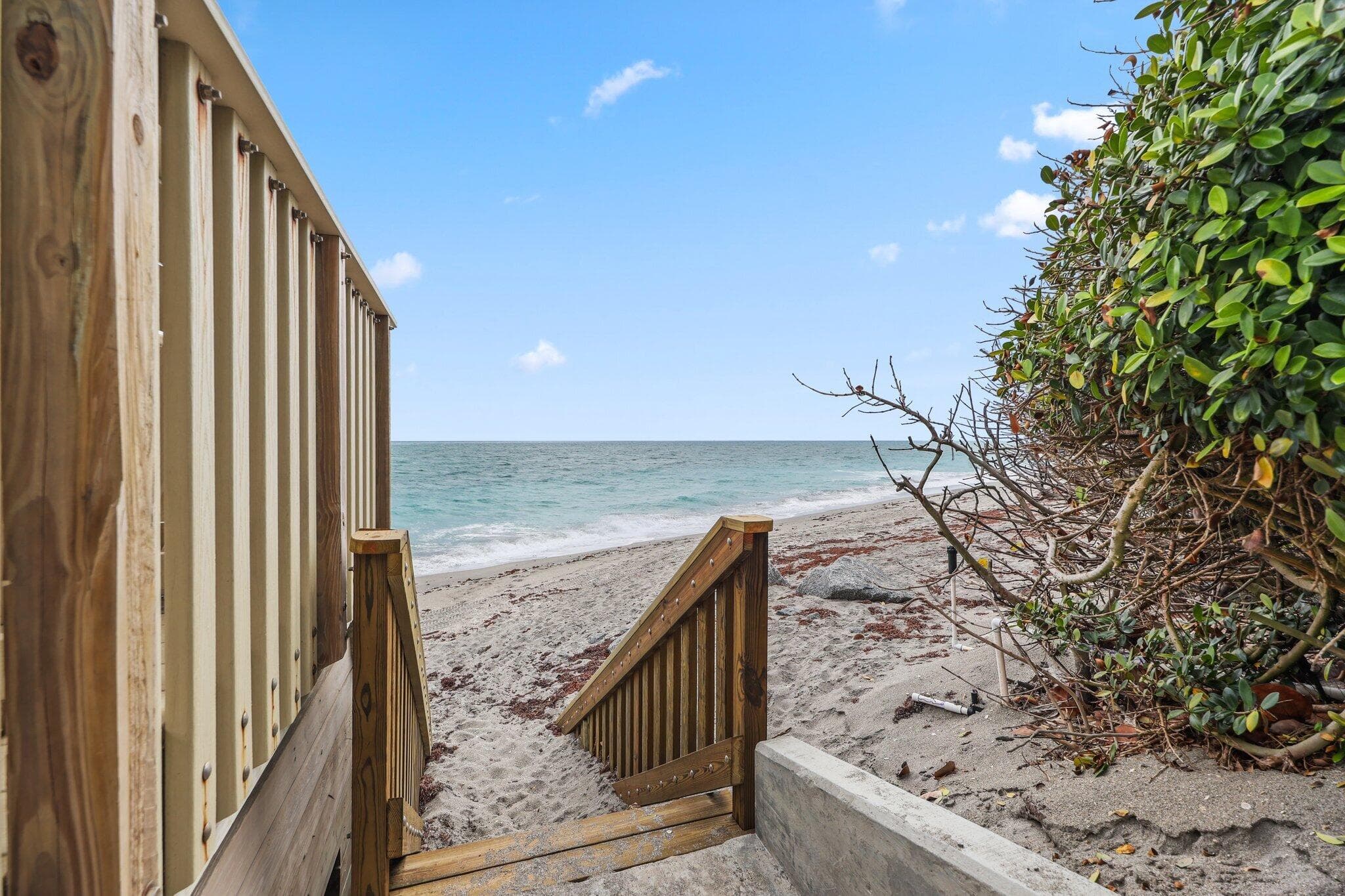 122 Lighthouse Drive, Jupiter Inlet Colony, FL 33469 — photo 13 of 84
