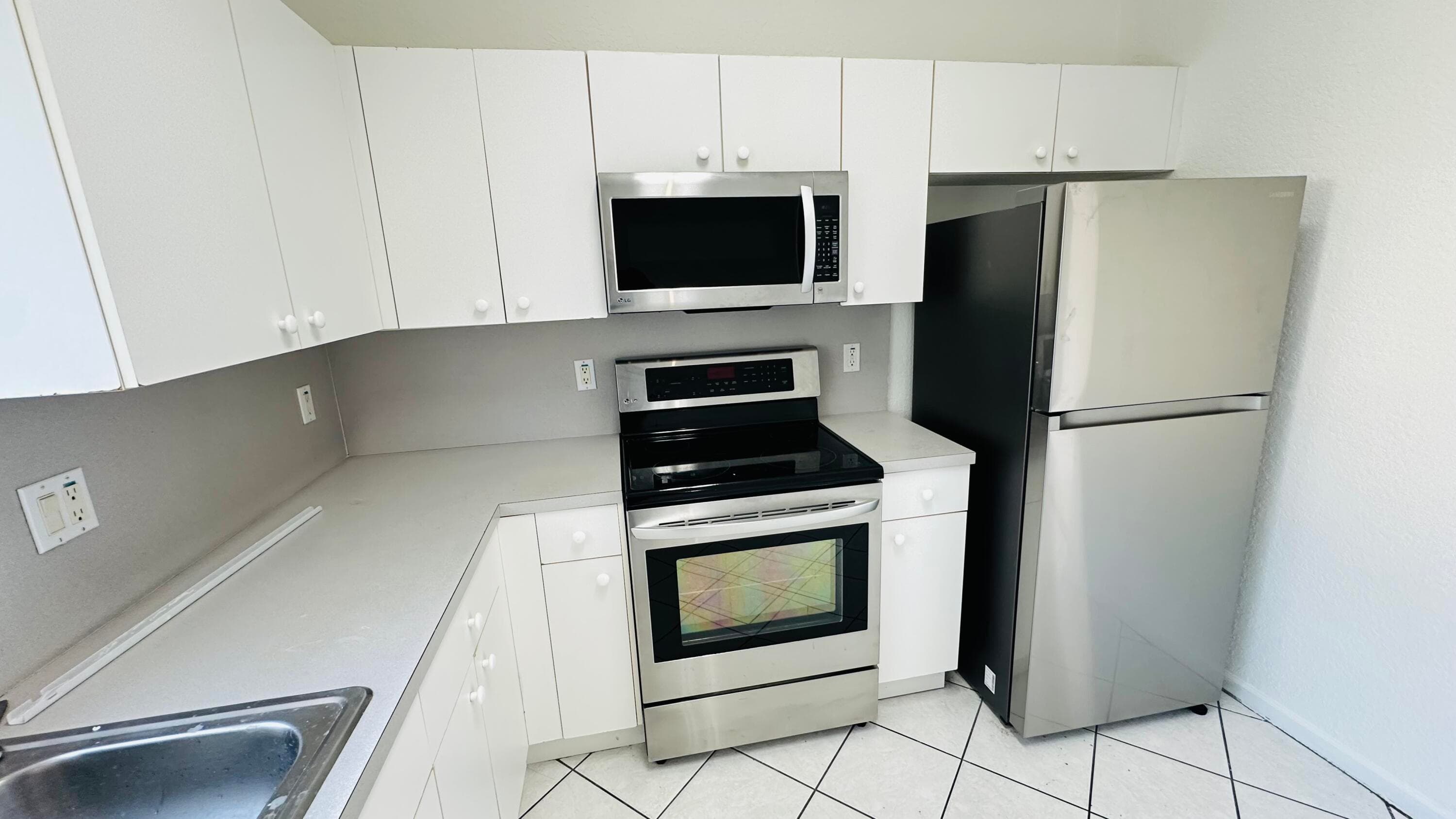 7634 NW 99th Way NW, Tamarac, FL 33321 — photo 7 of 32