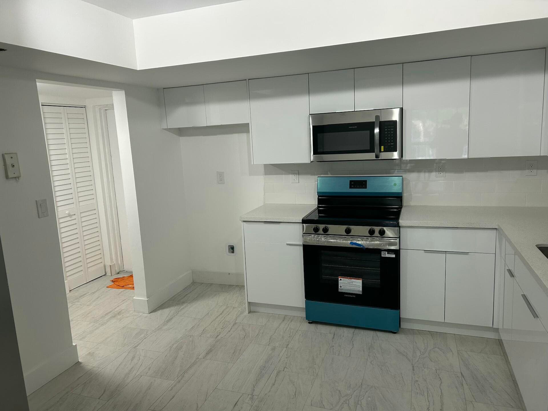 701 N Pine Island Road 304, Plantation, FL 33324 — photo 10 of 77