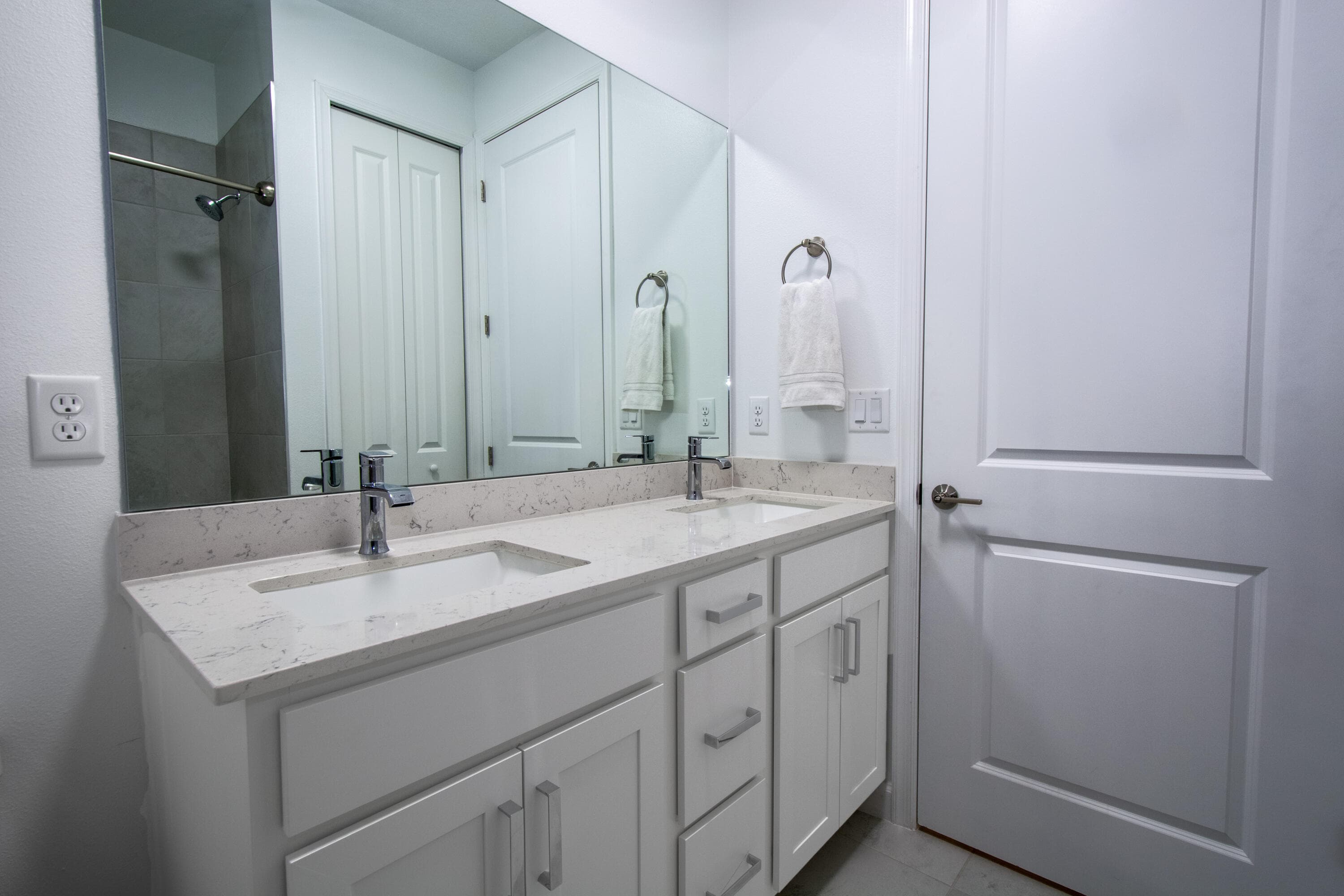 560 Veridian Circle NW, Palm Bay, FL 32907 — photo 11 of 48