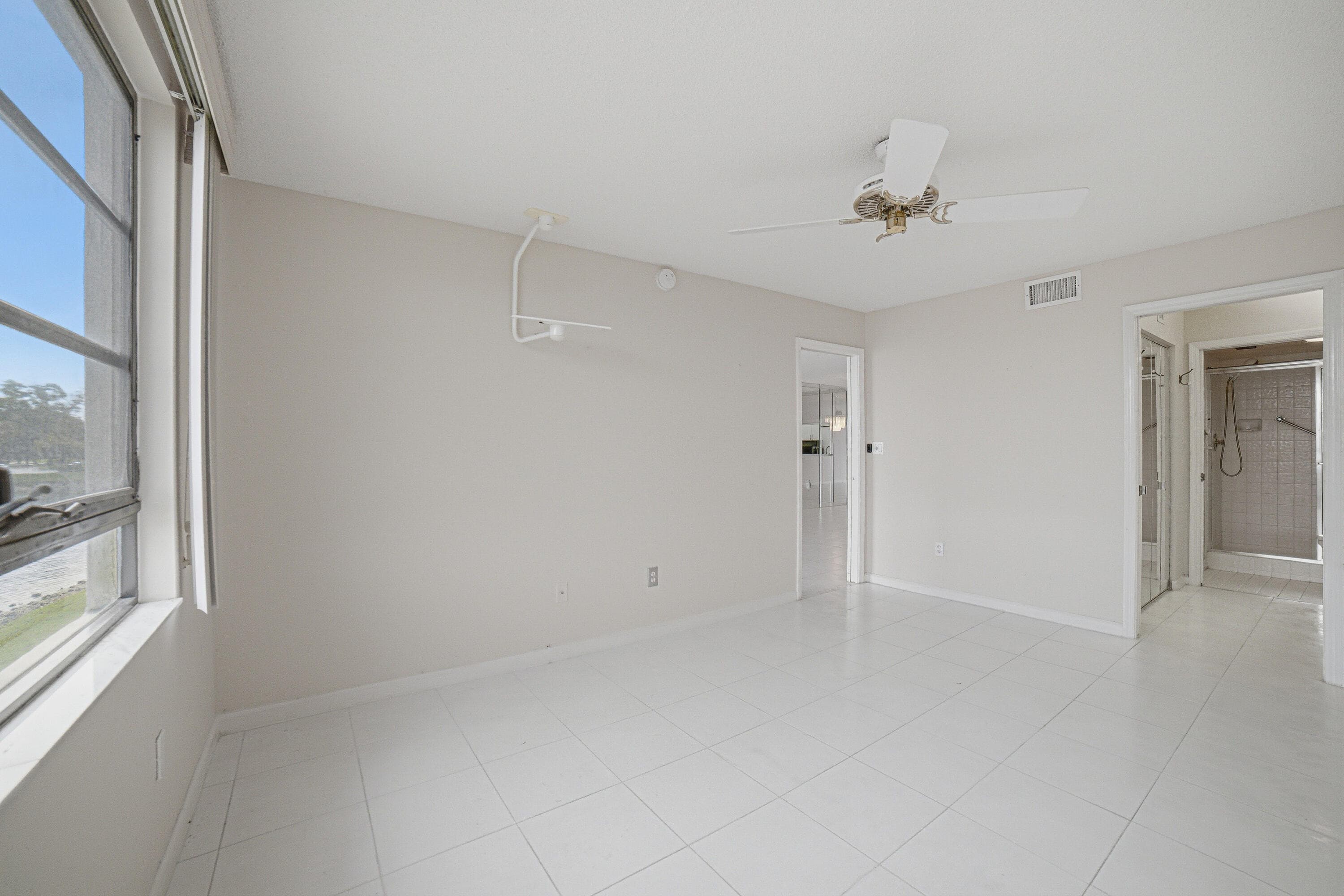 10442 E Clairmont Circle 204, Tamarac, FL 33321 — photo 12 of 32