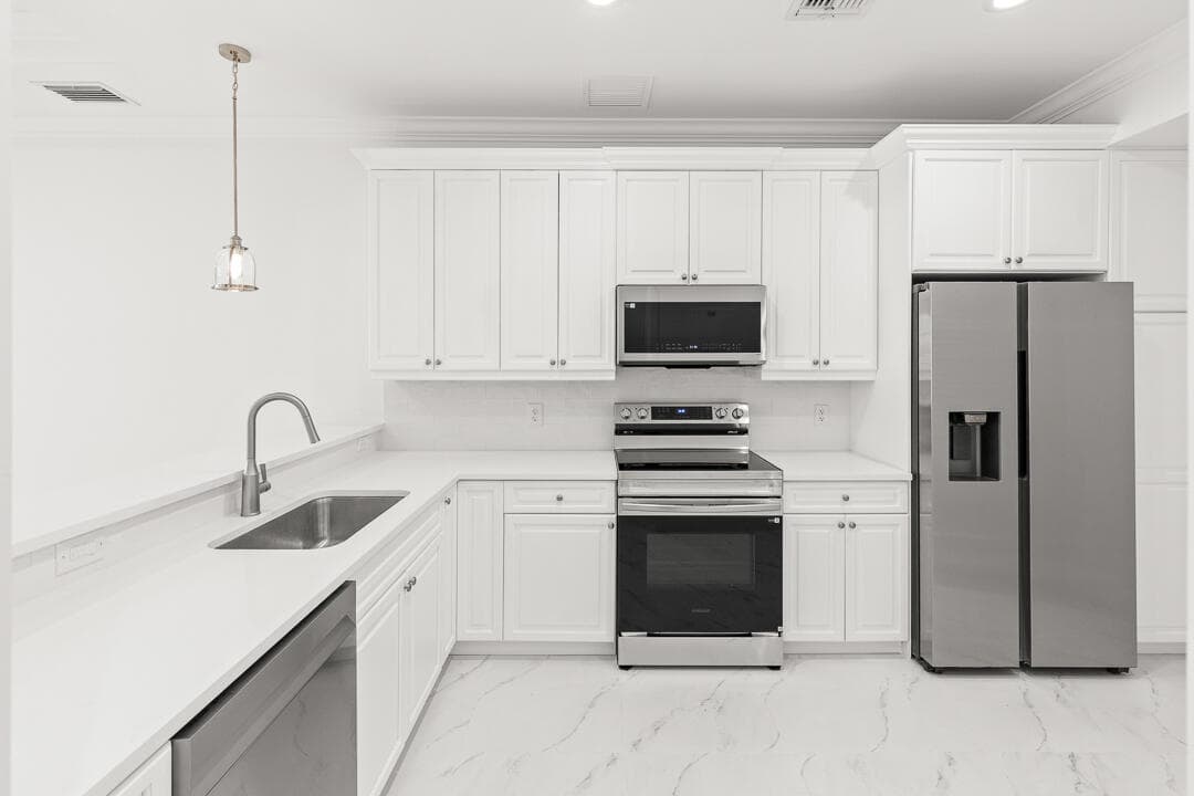 47 SW Osceola Street 206, Stuart, FL 34994 — photo 7 of 50
