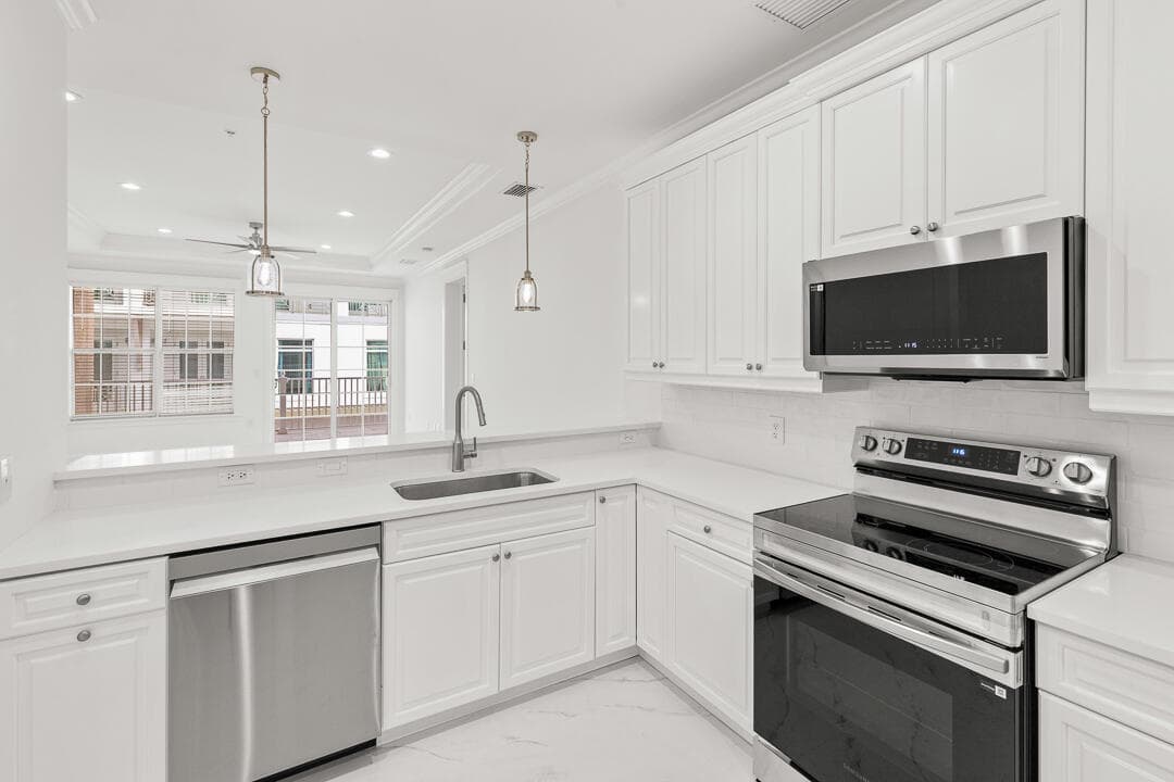47 SW Osceola Street 206, Stuart, FL 34994 — photo 10 of 50