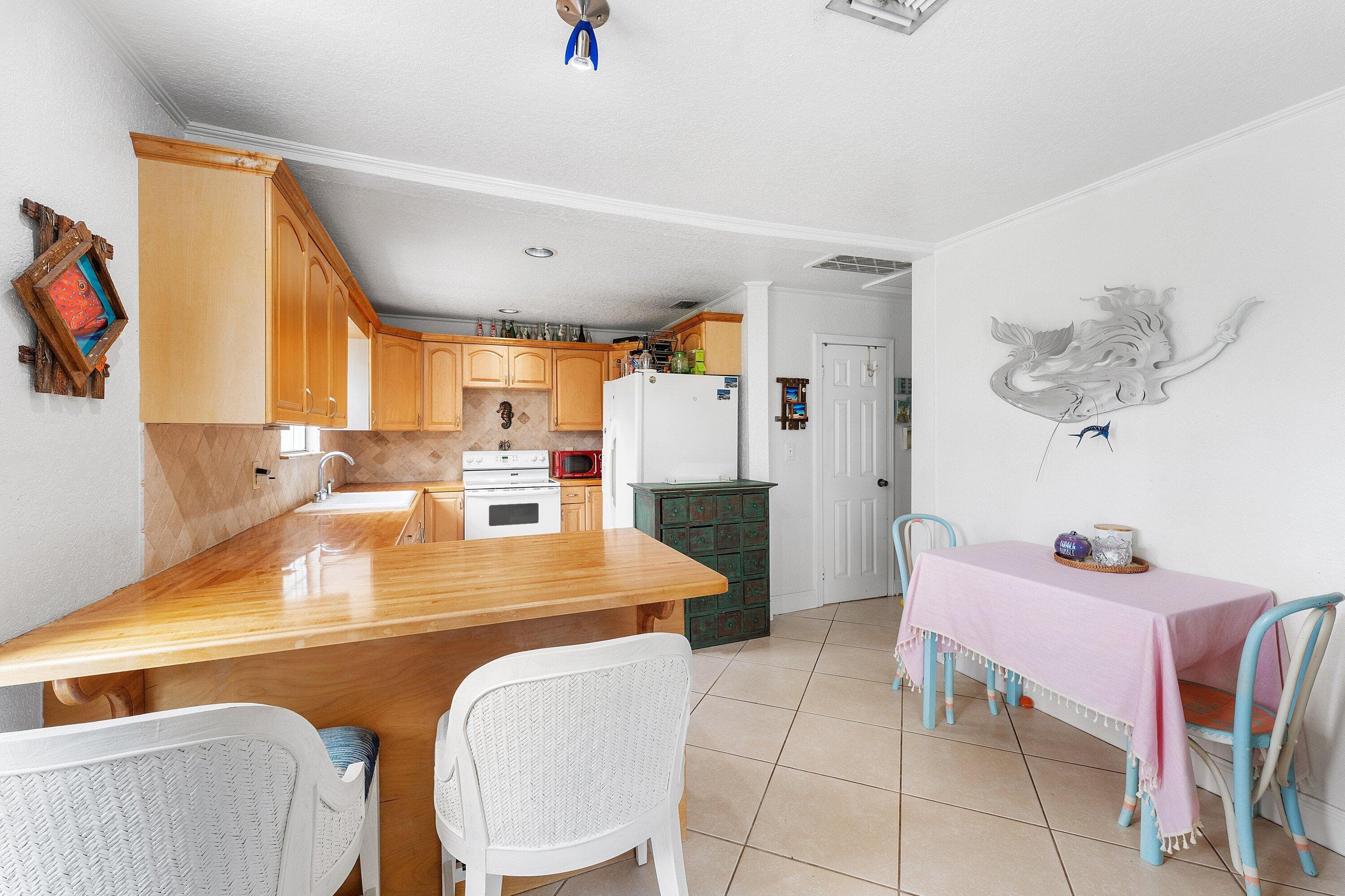 613 N 5th Street, Lantana, FL 33462 — photo 11 of 40