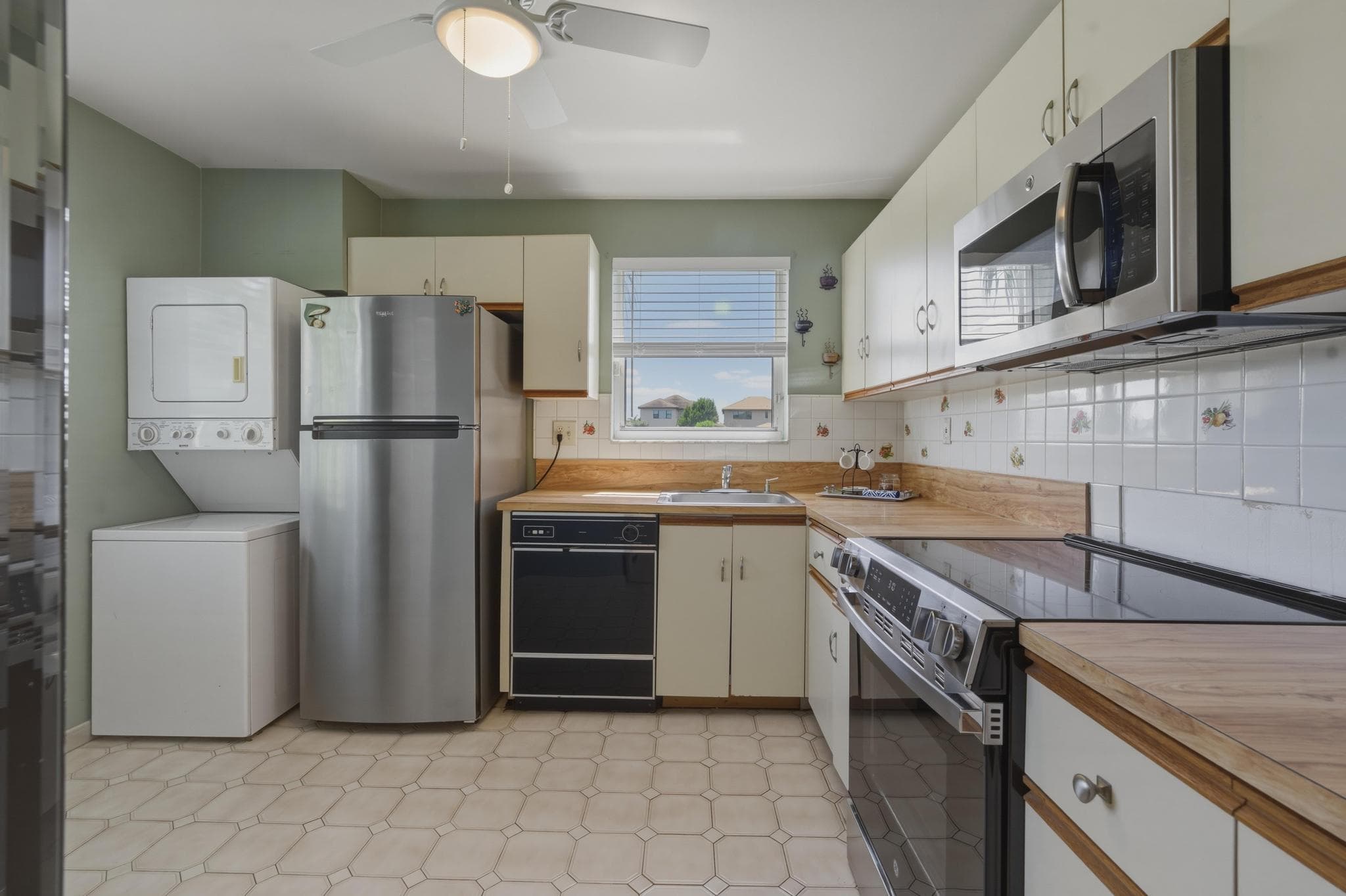 11200 SW 13th Street 104, Pembroke Pines, FL 33025 — photo 13 of 25