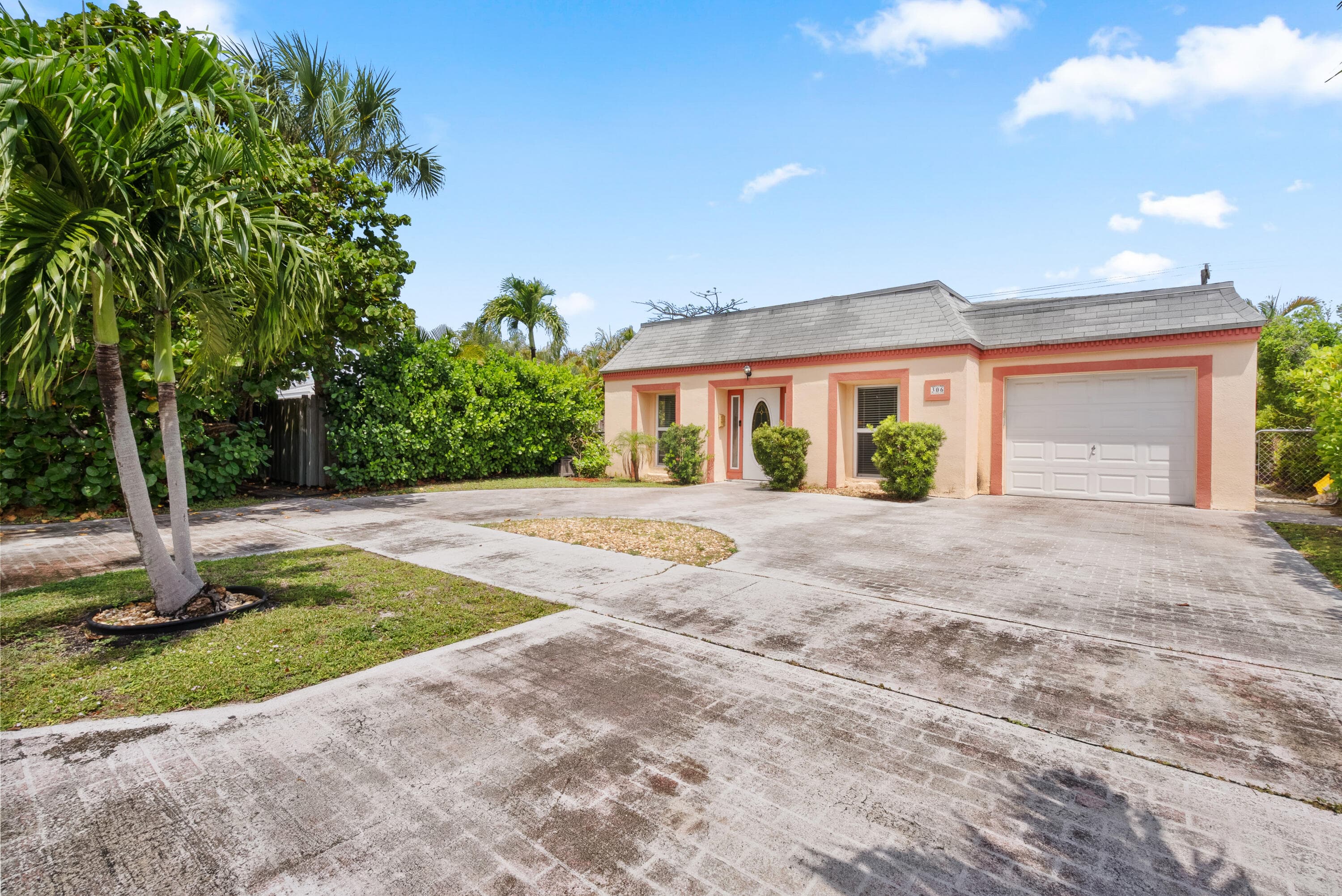 306 18th Avenue N, Lake Worth Beach, FL 33460 — photo
