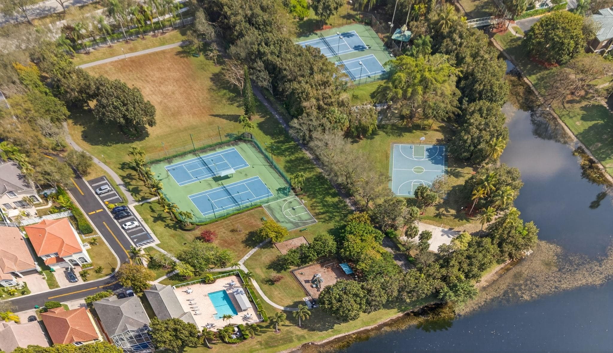 1055 NW 117th Avenue, Coral Springs, FL 33071 — photo 8 of 68
