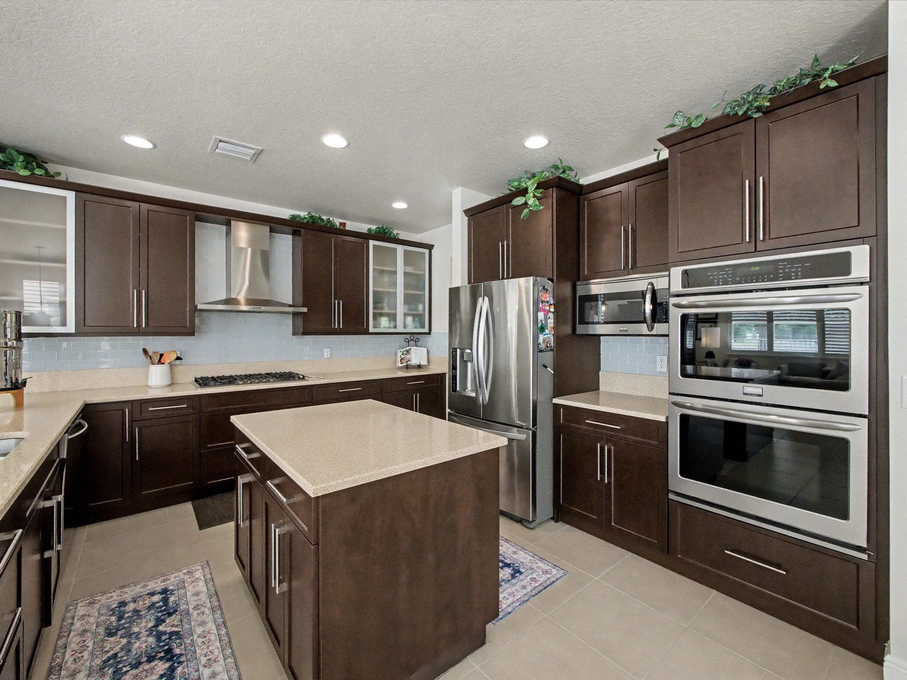 7244 Vía Abruzzi, Lake Worth, FL 33467 — photo 9 of 47