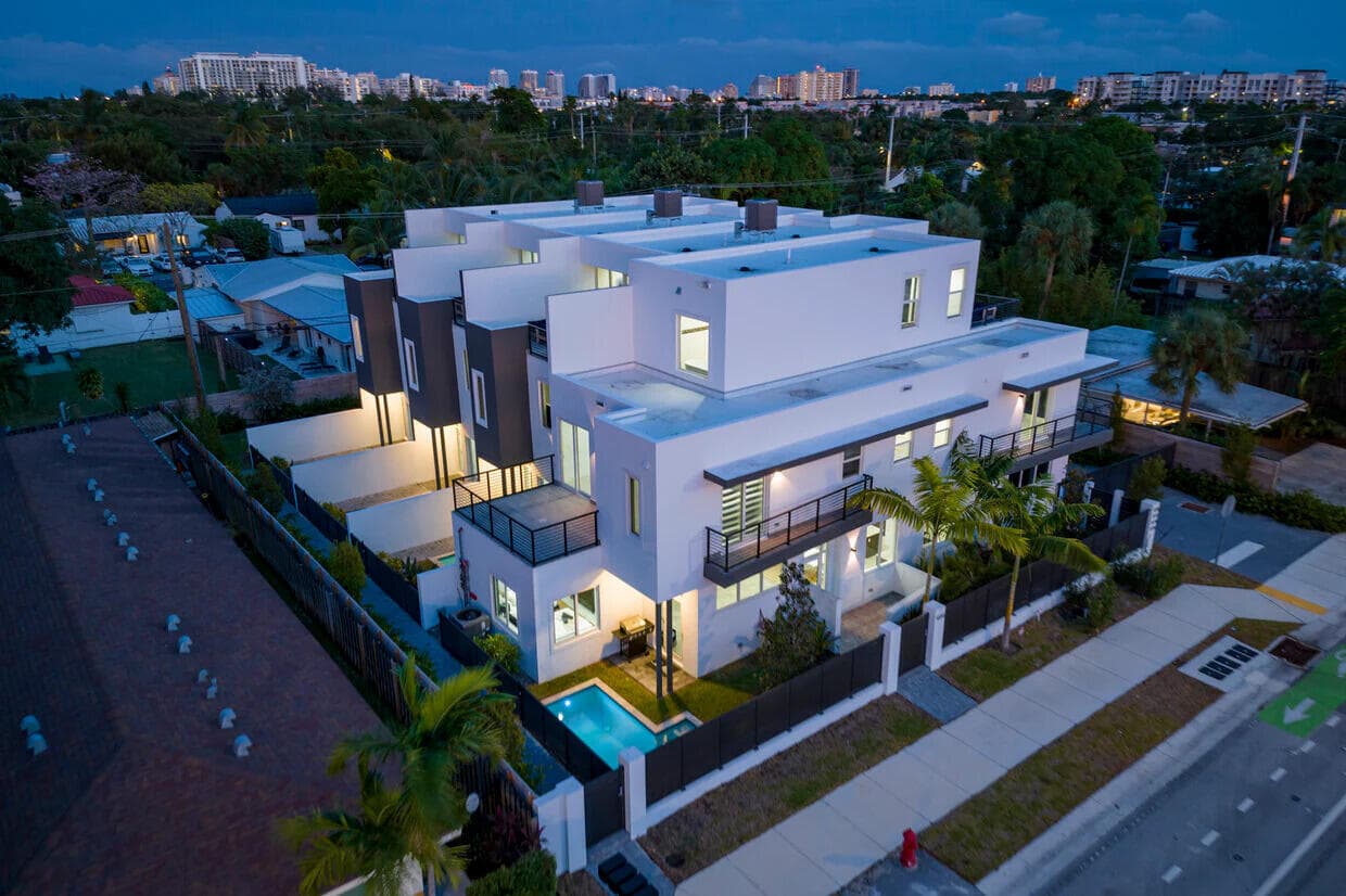 1222 NE 15th Avenue, Fort Lauderdale, FL 33304 — photo 2 of 39