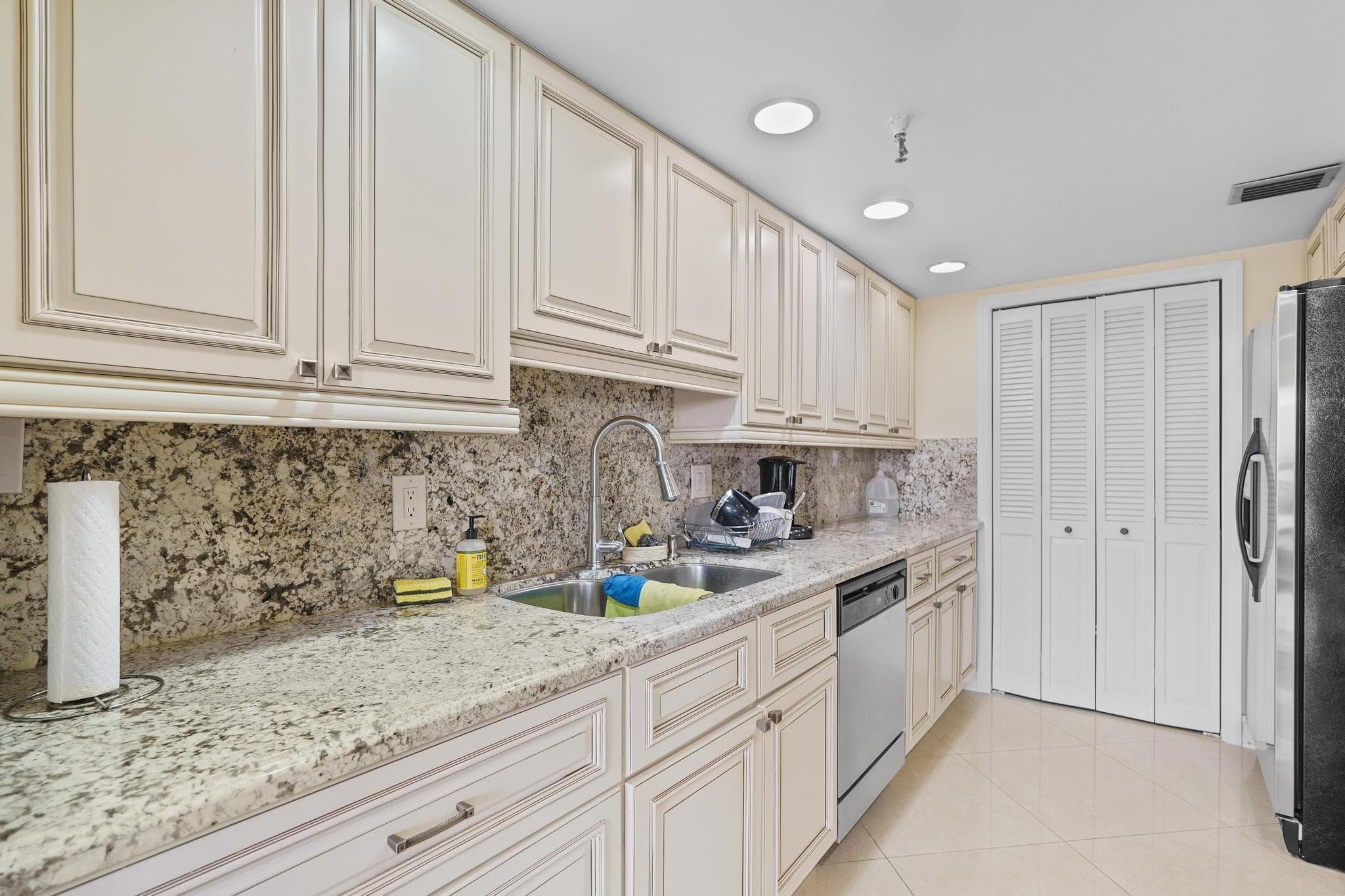 859 Jeffery Street 506, Boca Raton, FL 33487 — photo 6 of 82