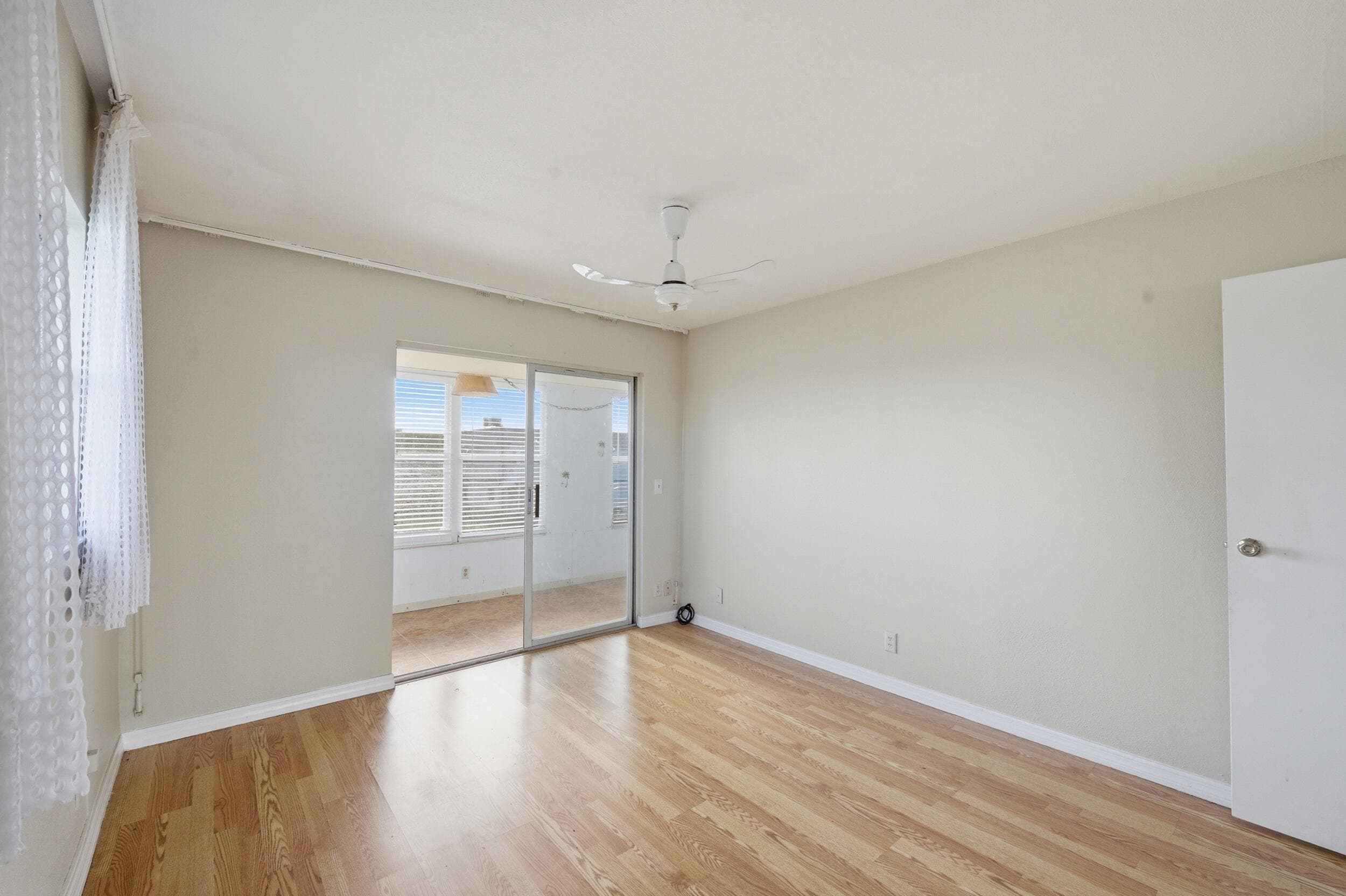 384 Saxony H, Delray Beach, FL 33446 — photo 18 of 42