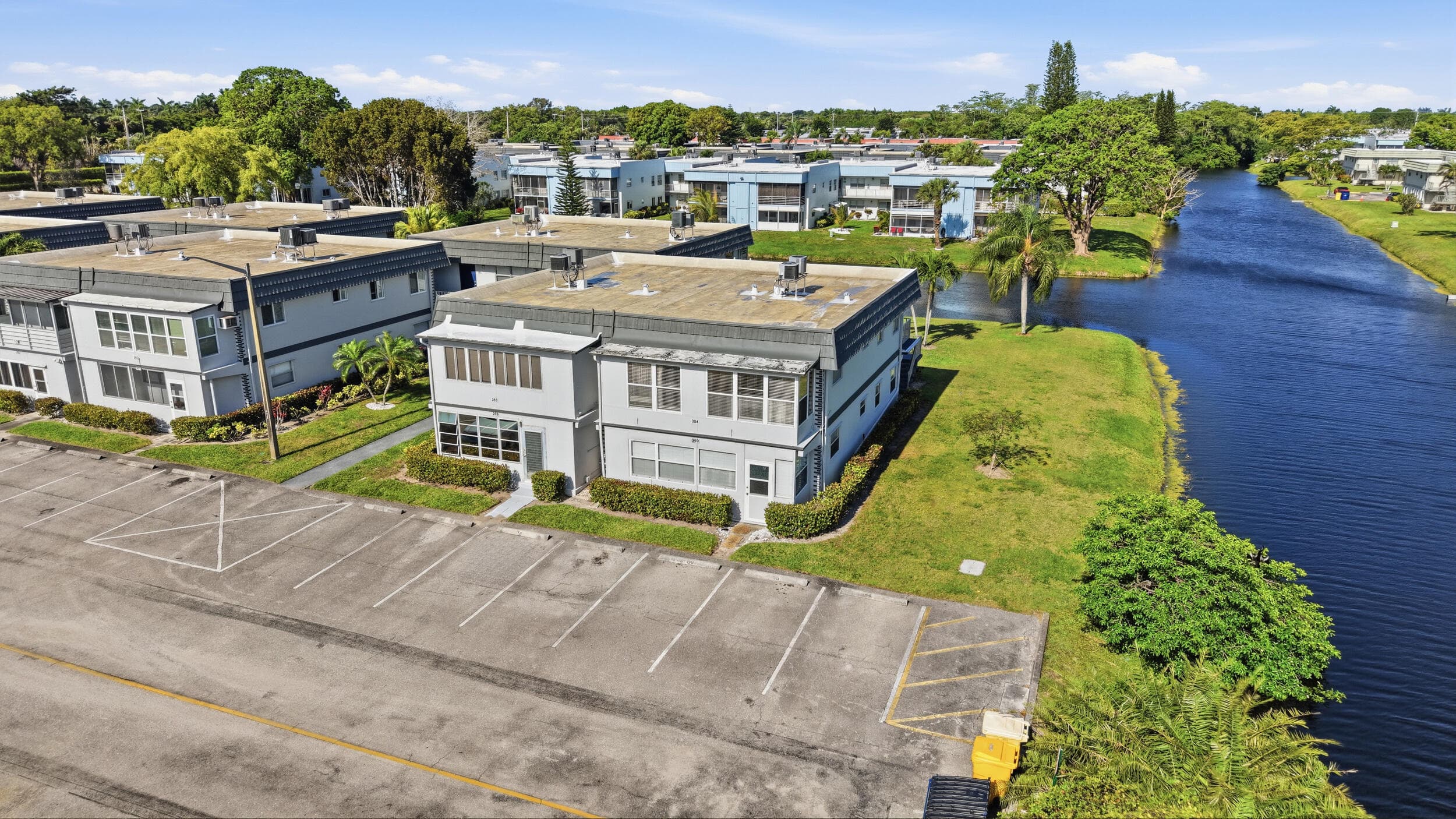 384 Saxony H, Delray Beach, FL 33446 — photo 34 of 42