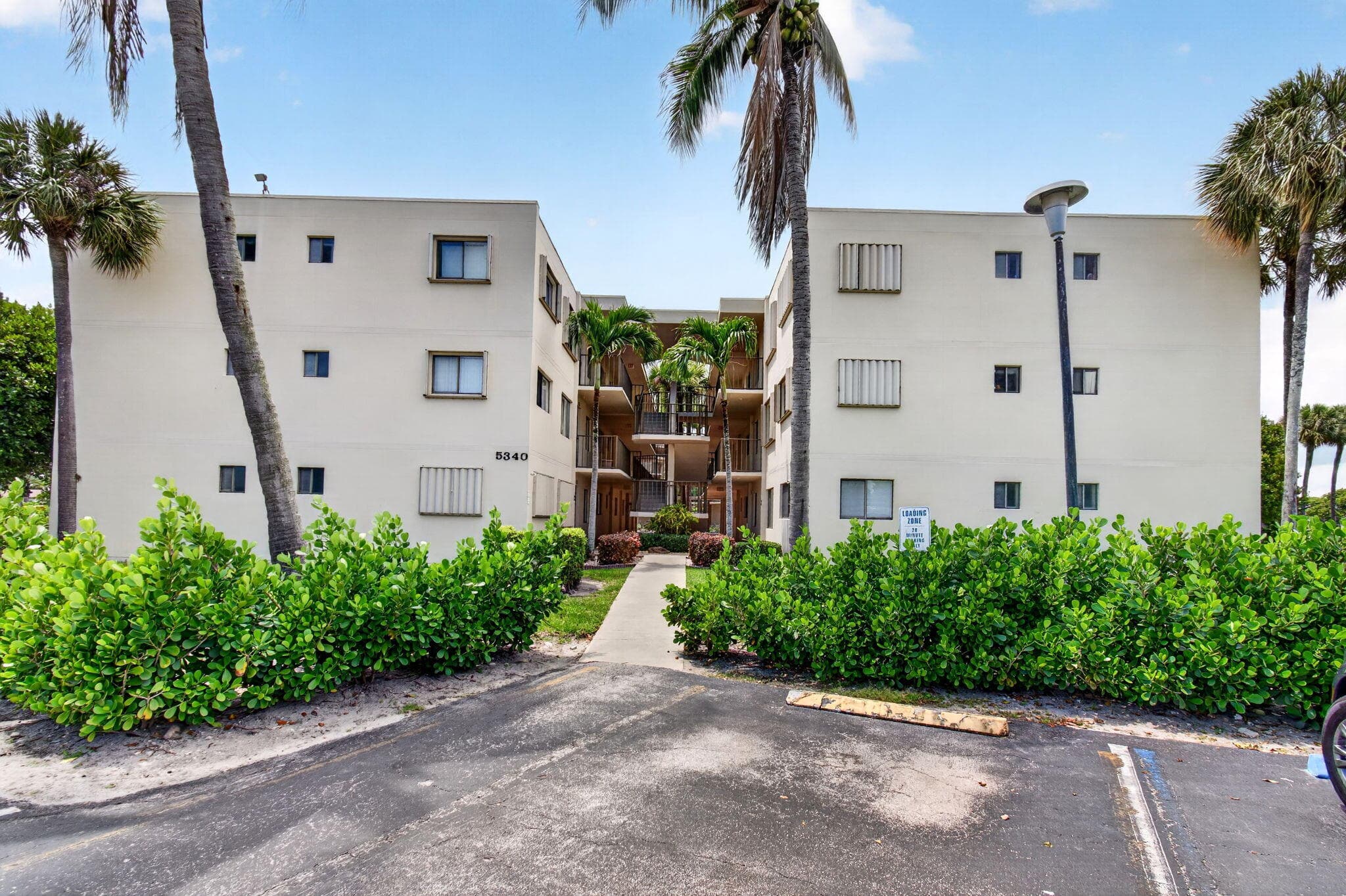 5340 Las Verdes Cr Las Verdes Circle 109, Delray Beach, FL 33484 — photo 6 of 58
