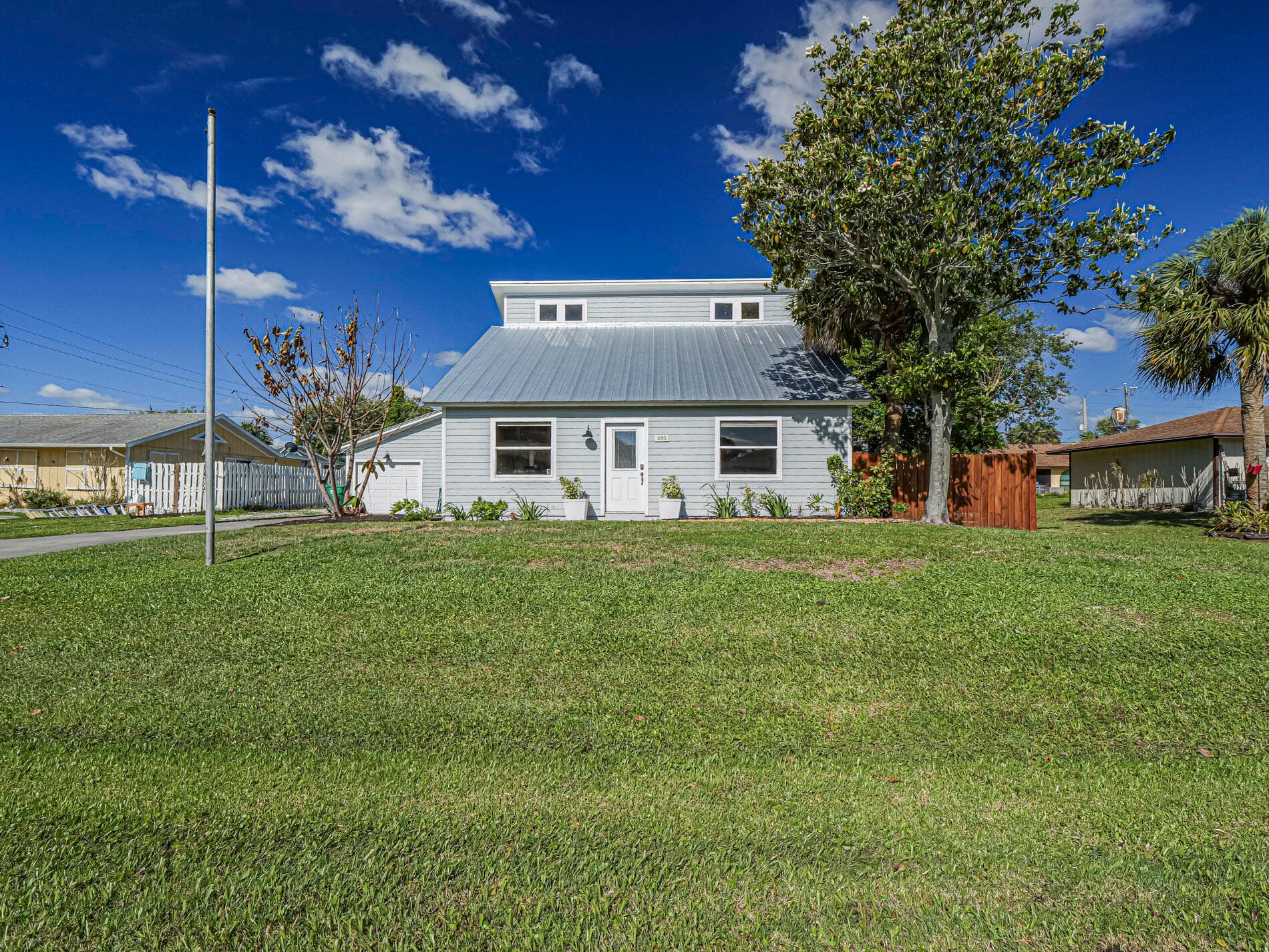 680 Mulberry Street, Sebastian, FL 32958 — photo 1 of 36